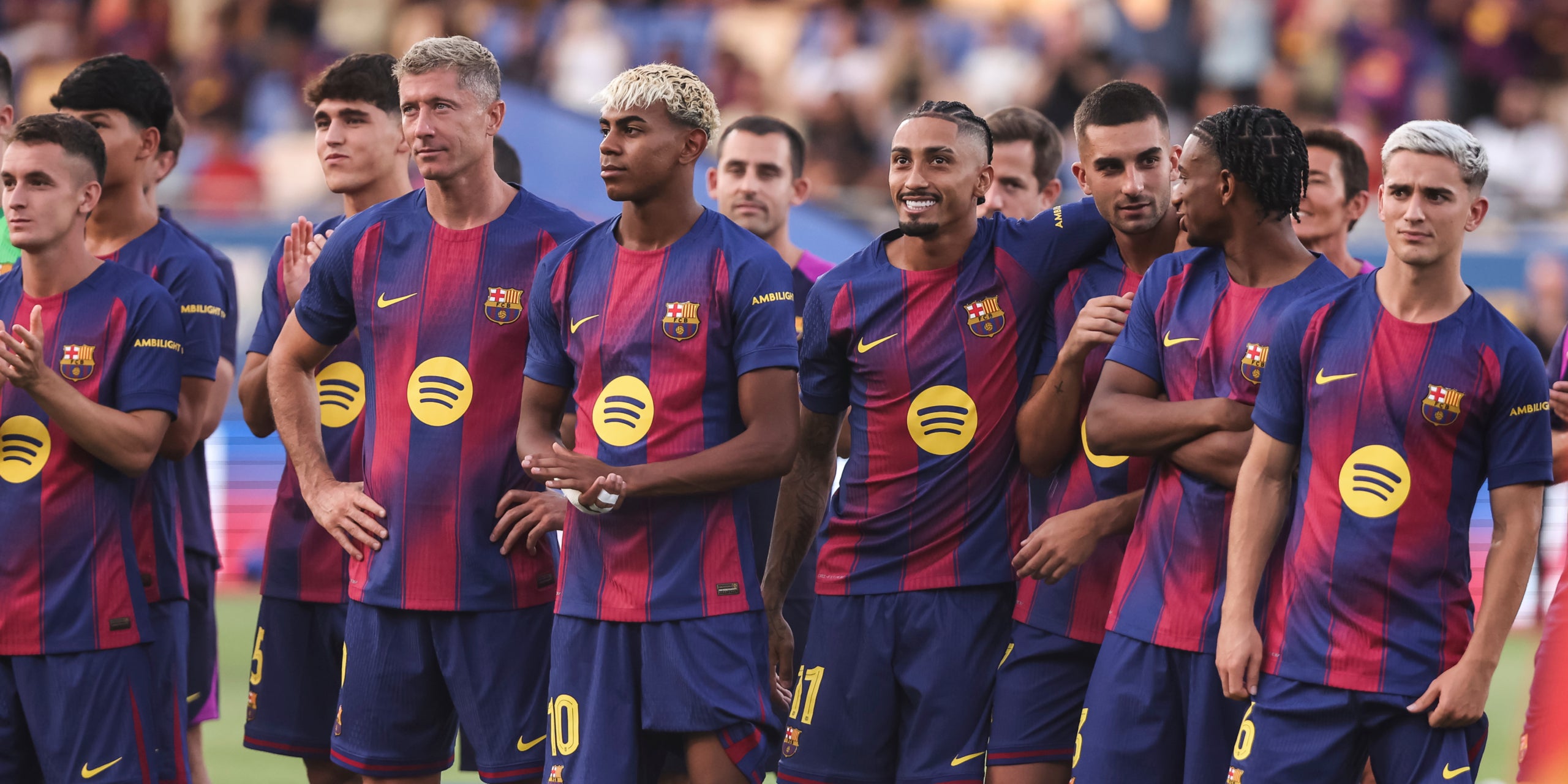 Els jugadors del Barça, durant la presentació de l'equip al Trofeu Joan Gamper 2025 | Europa Press
