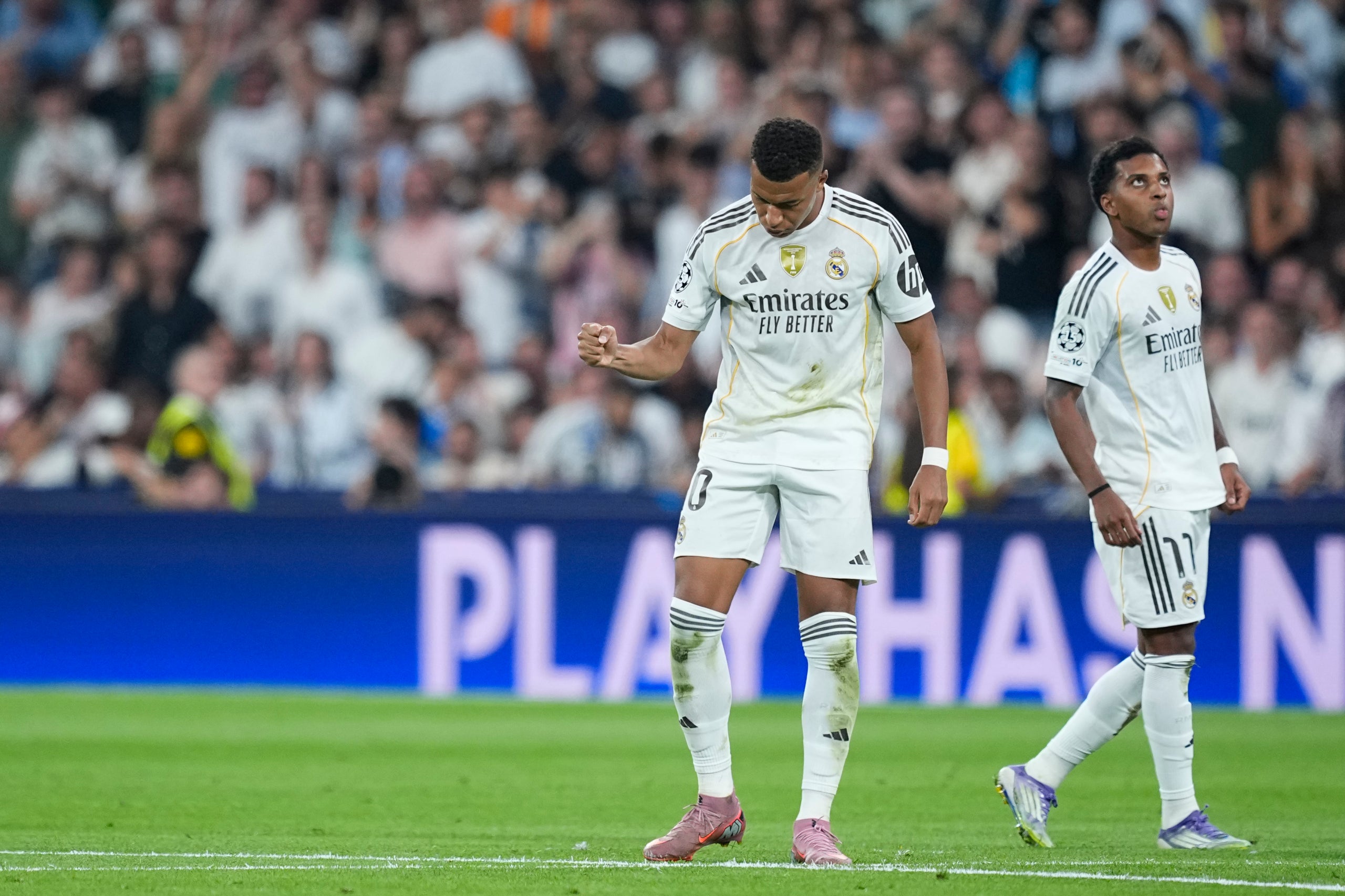 Kylian Mbappé, celebrant un dels seus dos gols de penal contra l'Olympique de Marsella | Europa Press