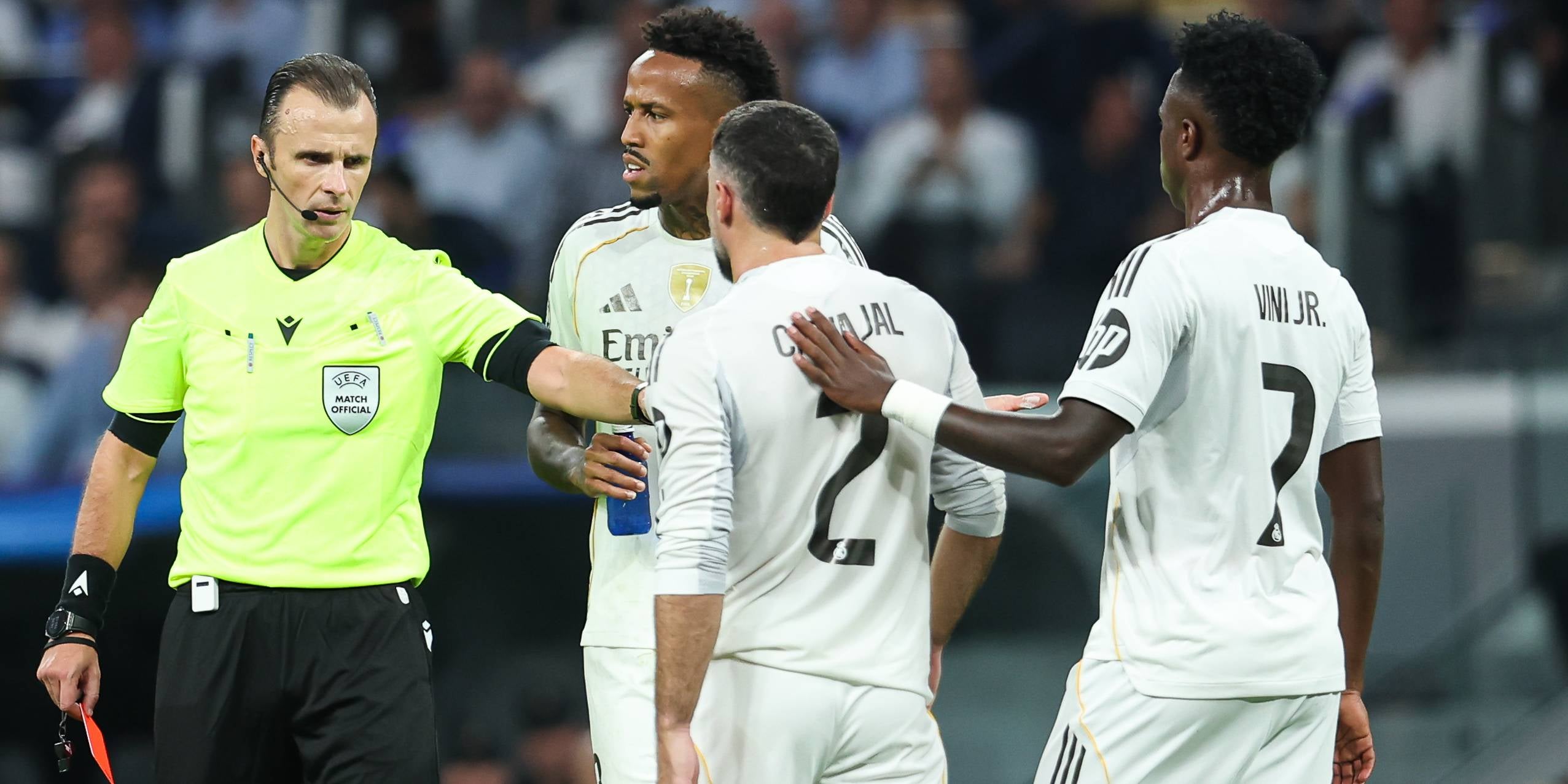 L'àrbitre Irfan Peljto, durant el Madrid-Olympique de Marsella | Europa Press