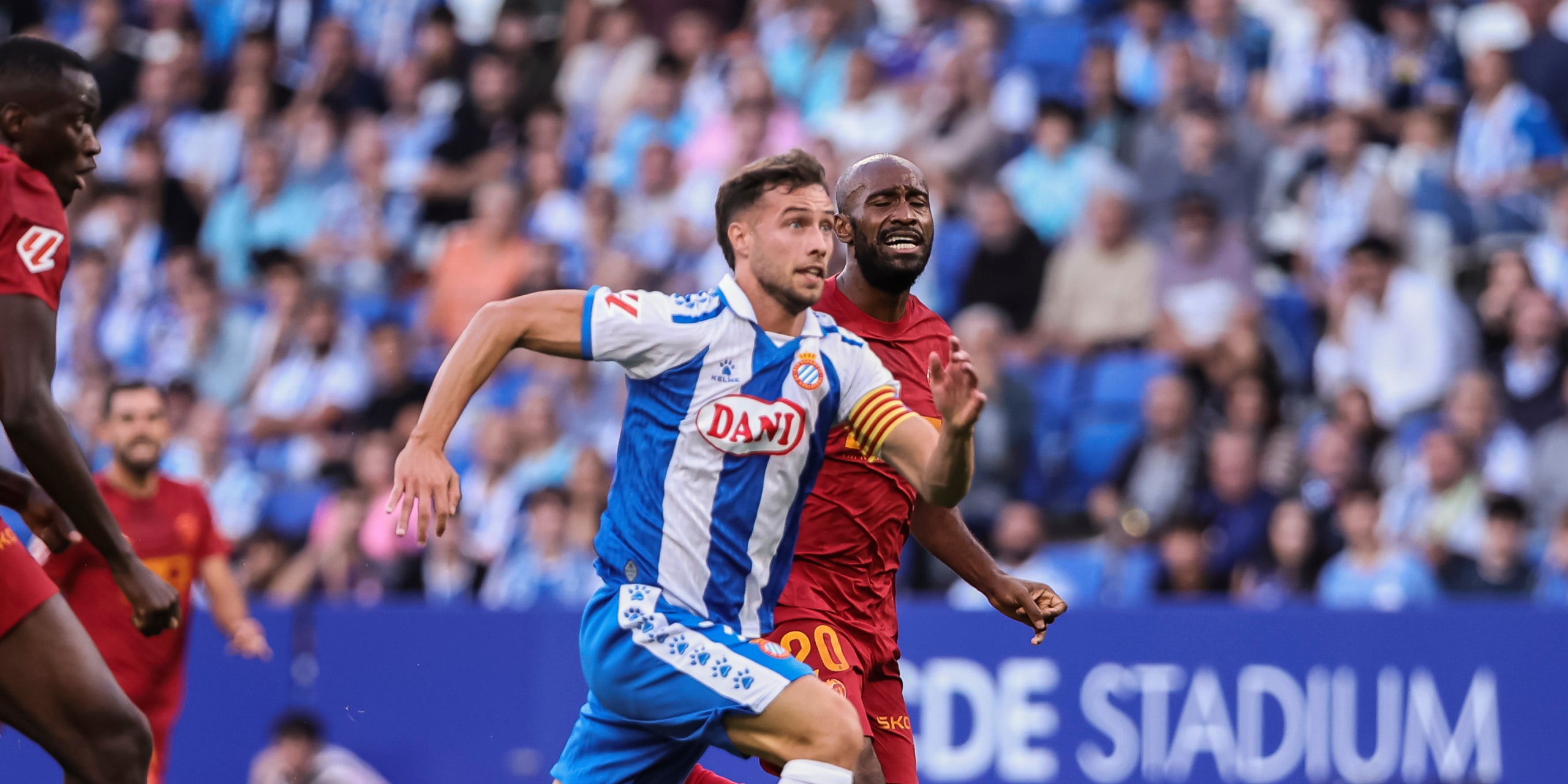 Javi Puado, jugador de l'Espanyol, durant el partit contra el València | Europa Press