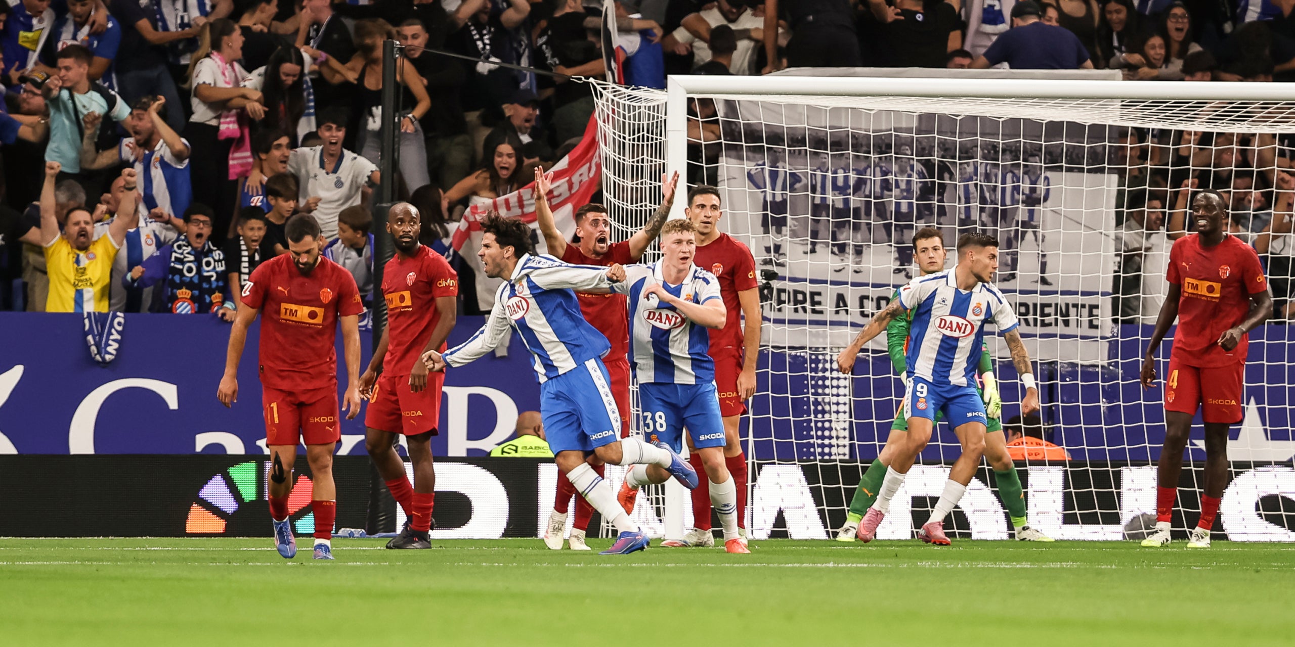 Els jugadors de l'Espanyol, celebrant un gol contra el València | Europa Press
