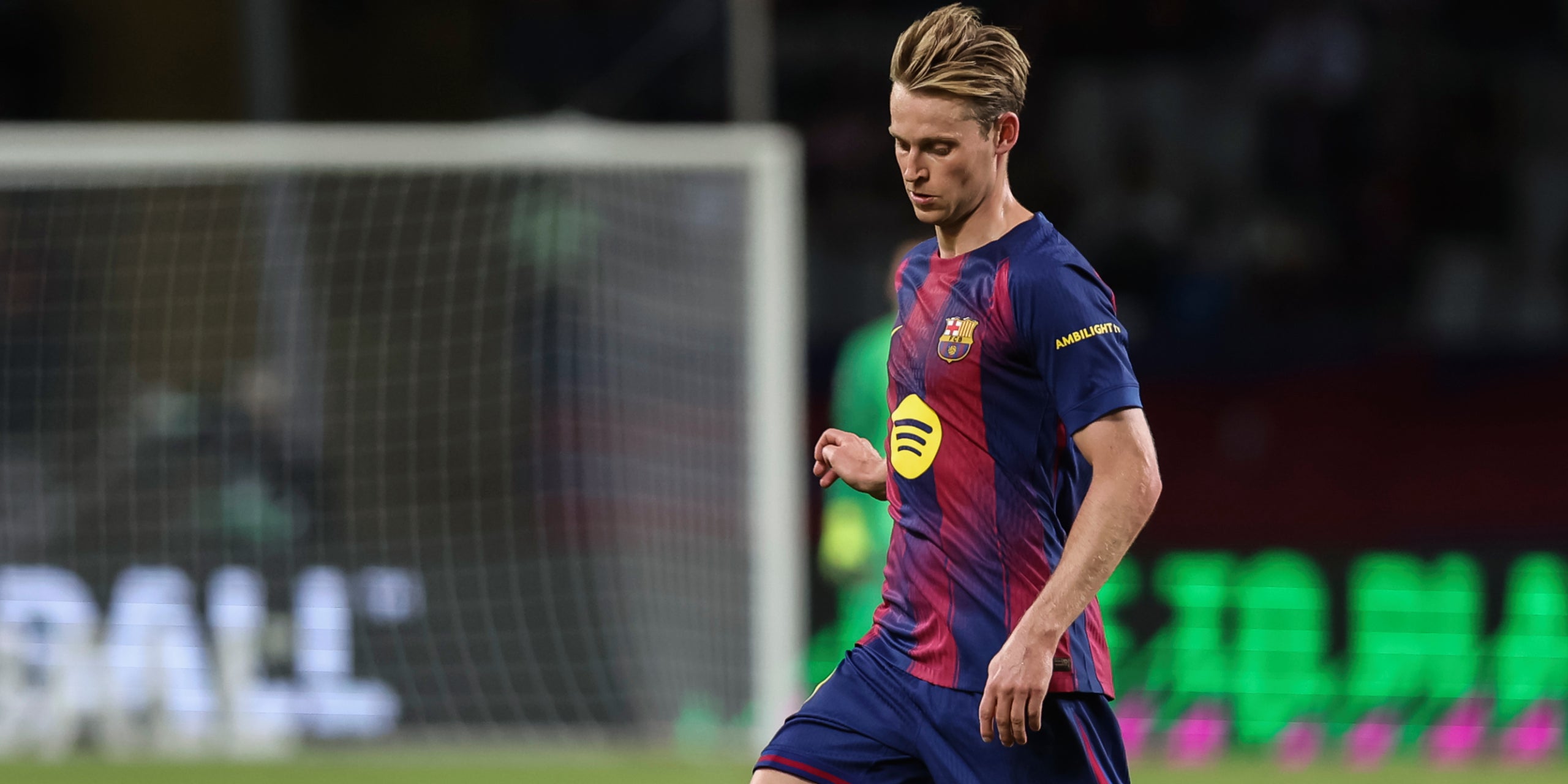 Frenkie de Jong, durant un partit amb el Barça | Europa Press