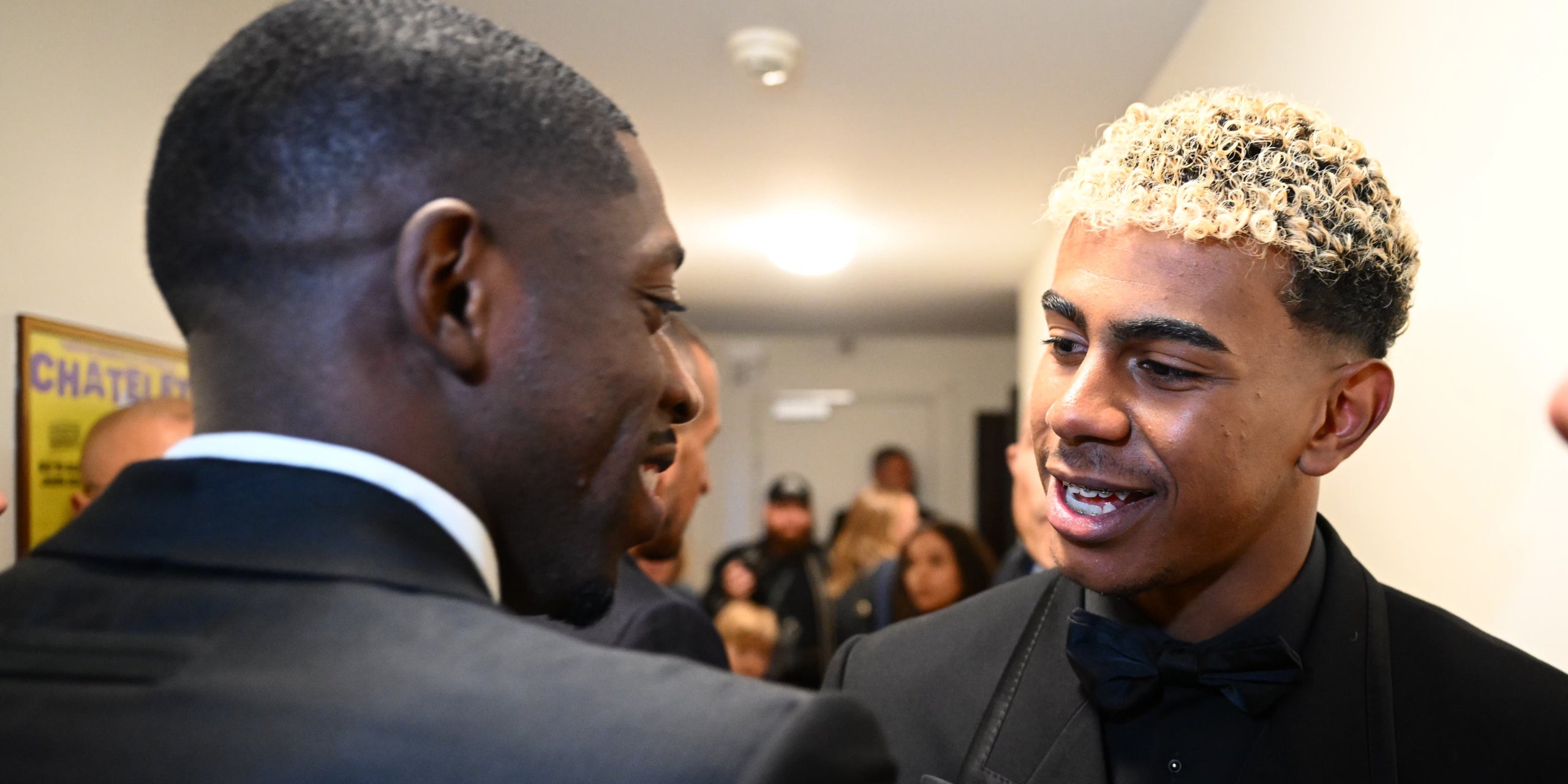 Dembélé i Lamine Yamal, durant la gala de la Pilota d'Or | @ballondor