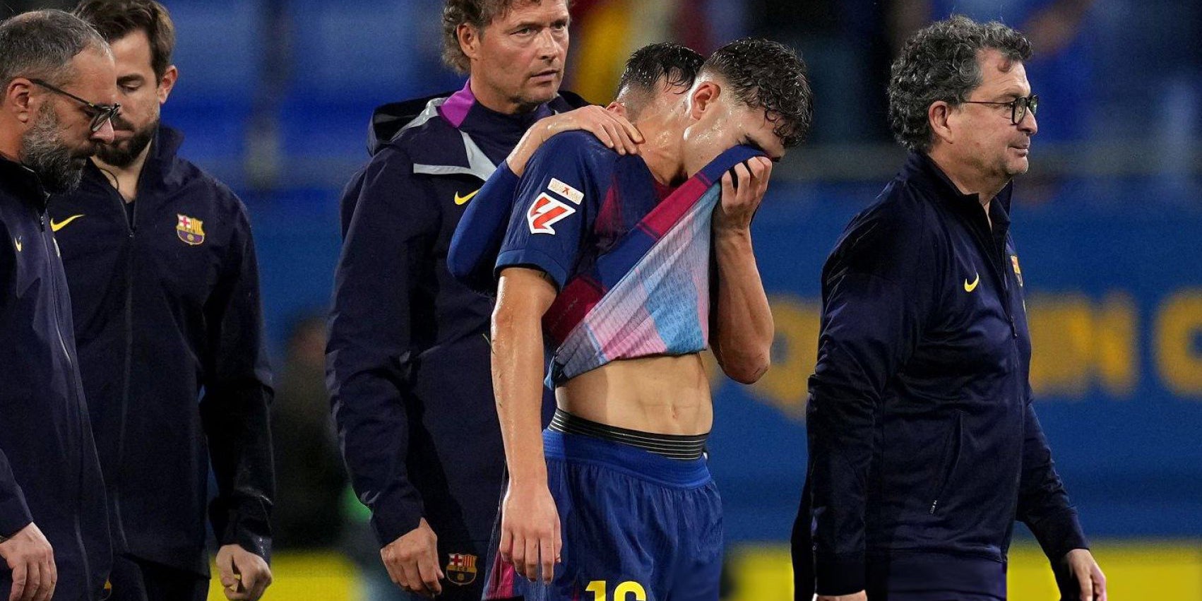 Fermín sortint lesionat després del partit davant el Getafe