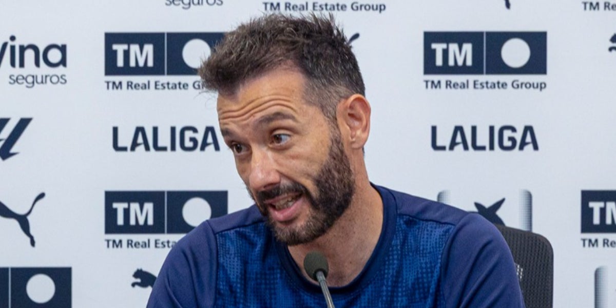 Carlos Corberán, entrenador del Valencia, durante una rueda de prensa | Valencia CF
