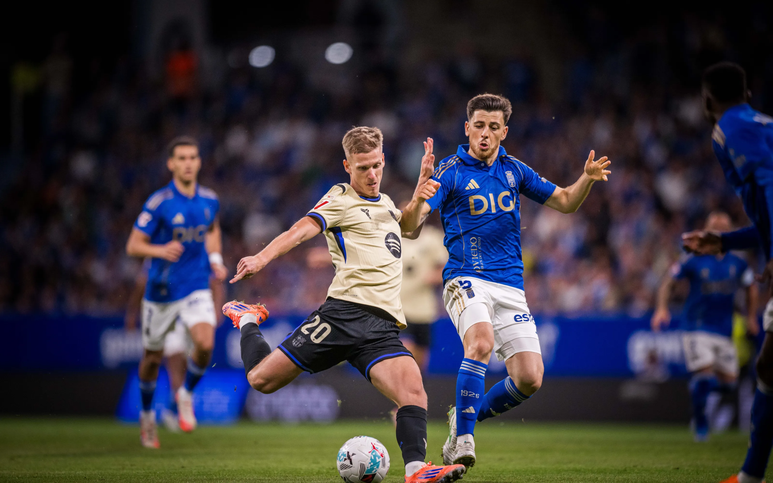 Dani Olmo, durant el partit contra l'Oviedo | FC Barcelona