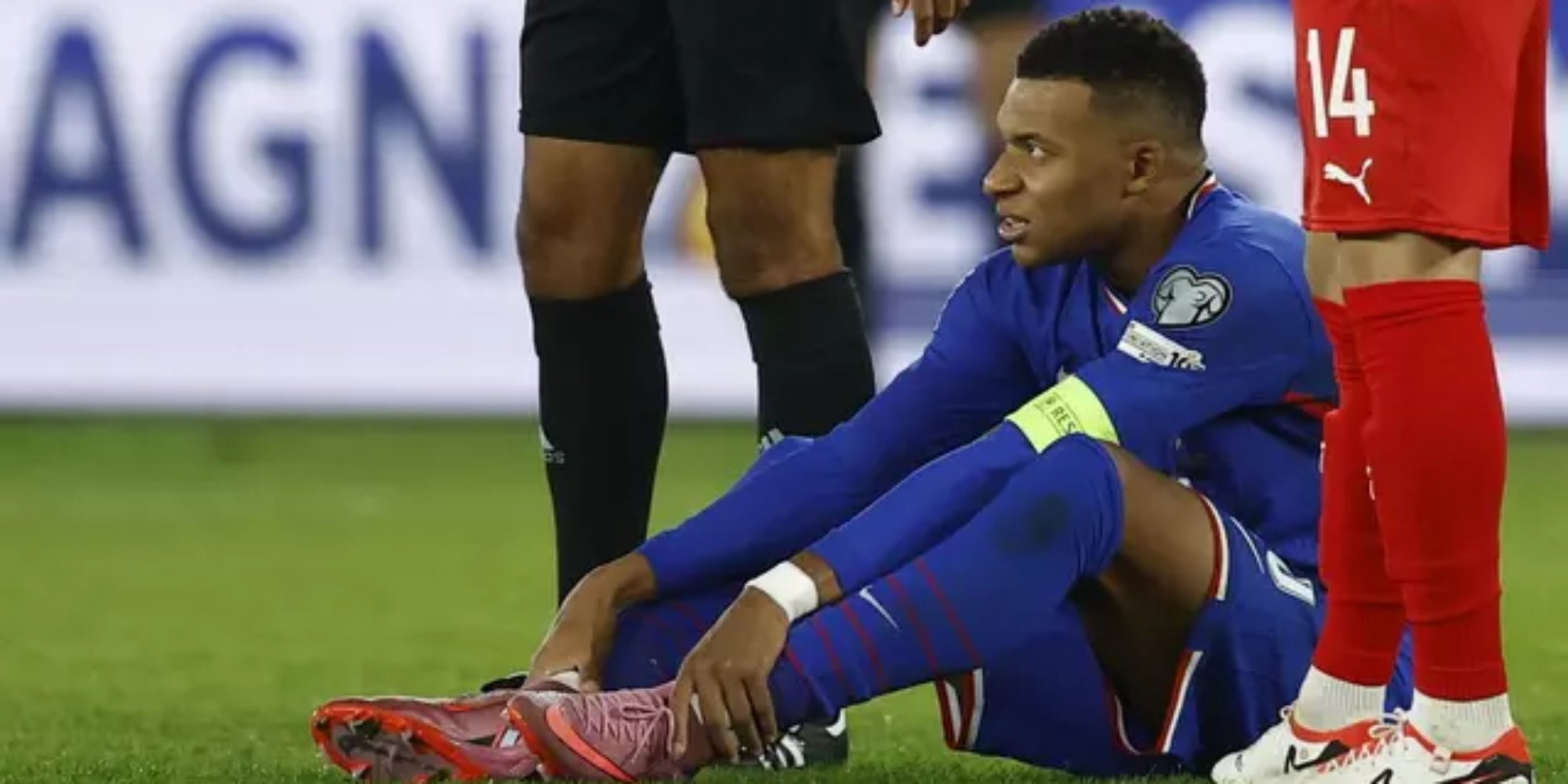 Kylian Mbappé es lesiona amb la selecció francesa