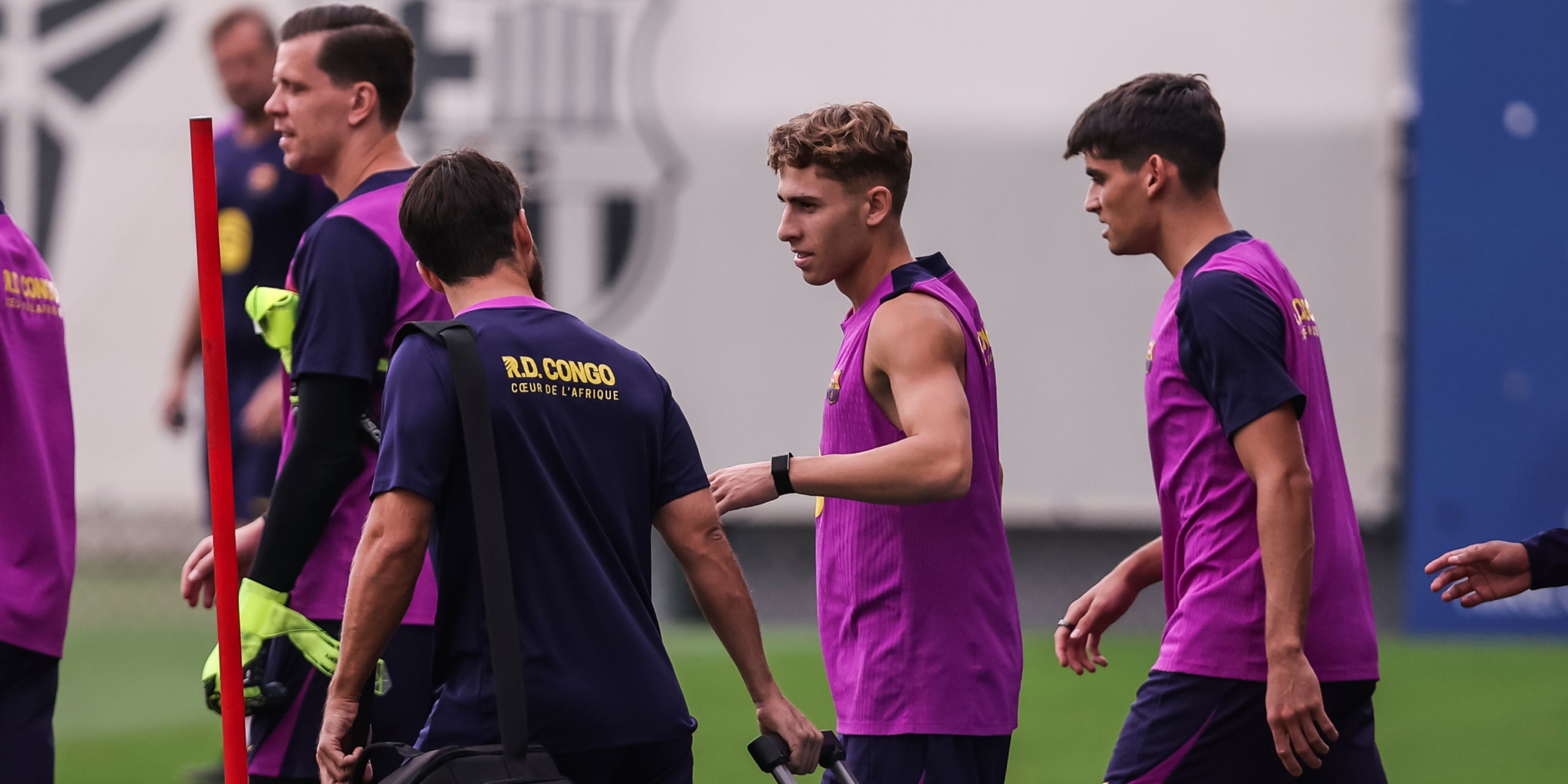 Fermín López, al centre de la imatge, durant un entrenament del Barça | Europa Press