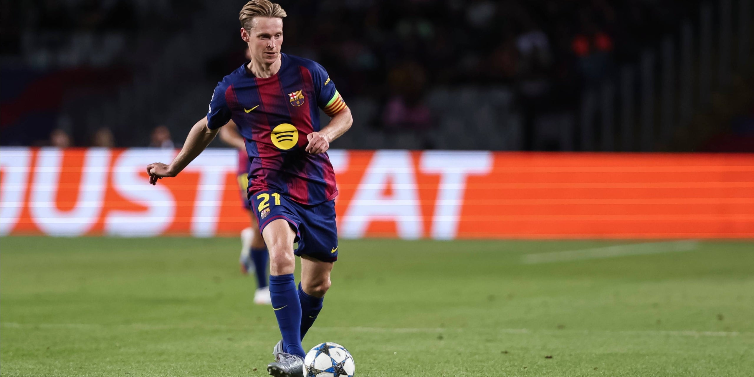 Frenkie de Jong, durant un partit amb el Barça | Europa Press