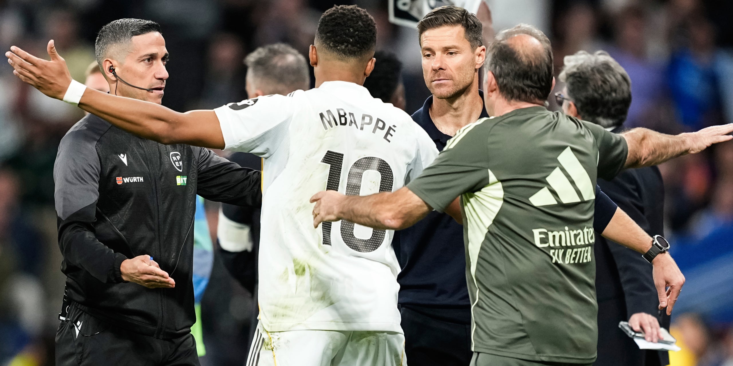 Xabi Alonso, durant el clàssic | Europa Press