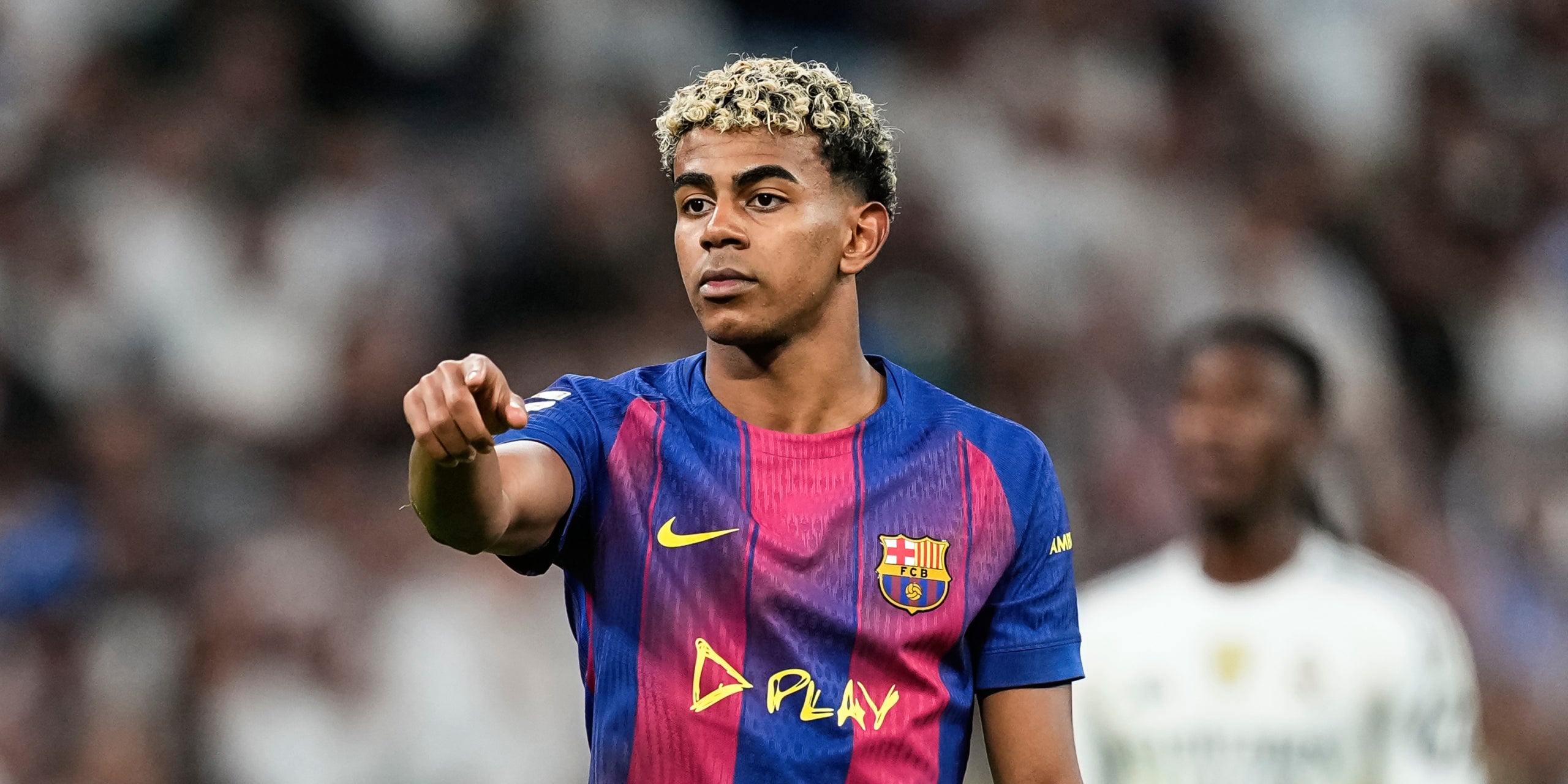 Lamine Yamal, durant el clàssic de Lliga entre el Barça i el Madrid al Bernabéu | Europa Press