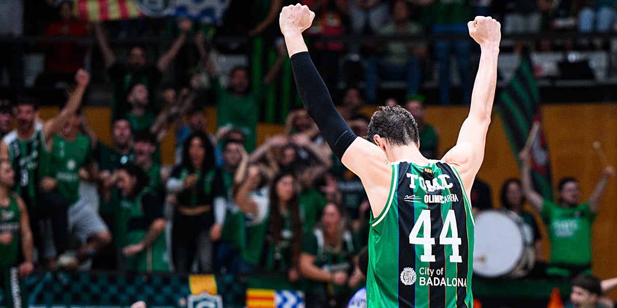 Ante Tomic celebra la victòria contra el Bursaspor | Club Joventut Badalona