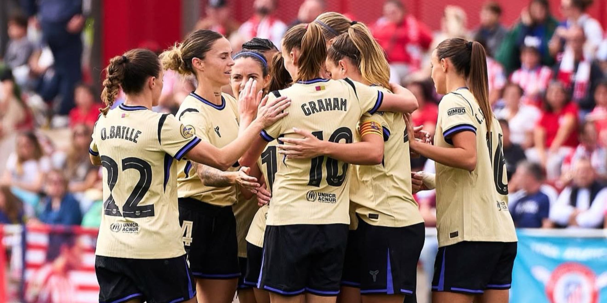 Las jugadoras del Barça Femenino celebrando la victoria ante el Atlético de Madrid | FCBFemení