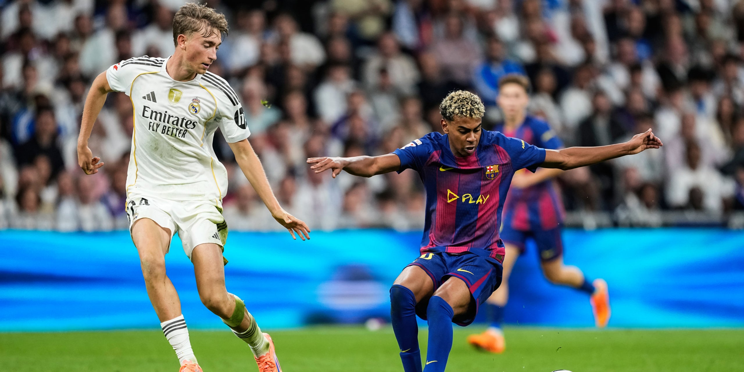 Dean Huijsen i Lamine Yamal, durant l'últim clàssic | Europa Press