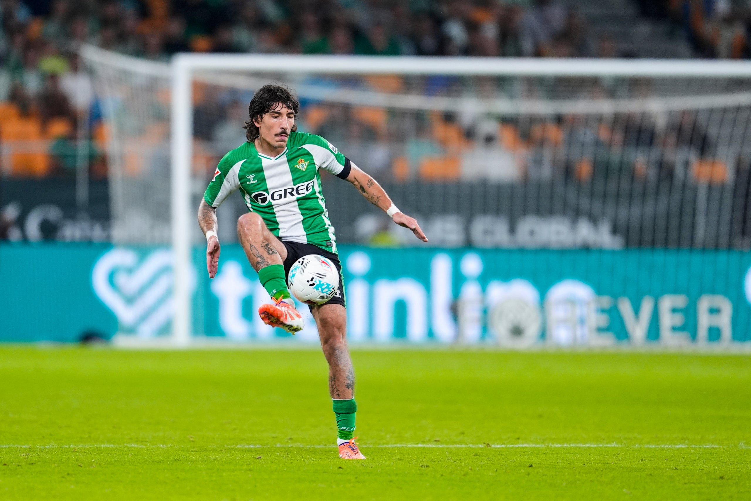 Héctor Bellerín, durant un partit del Betis | Europa Press