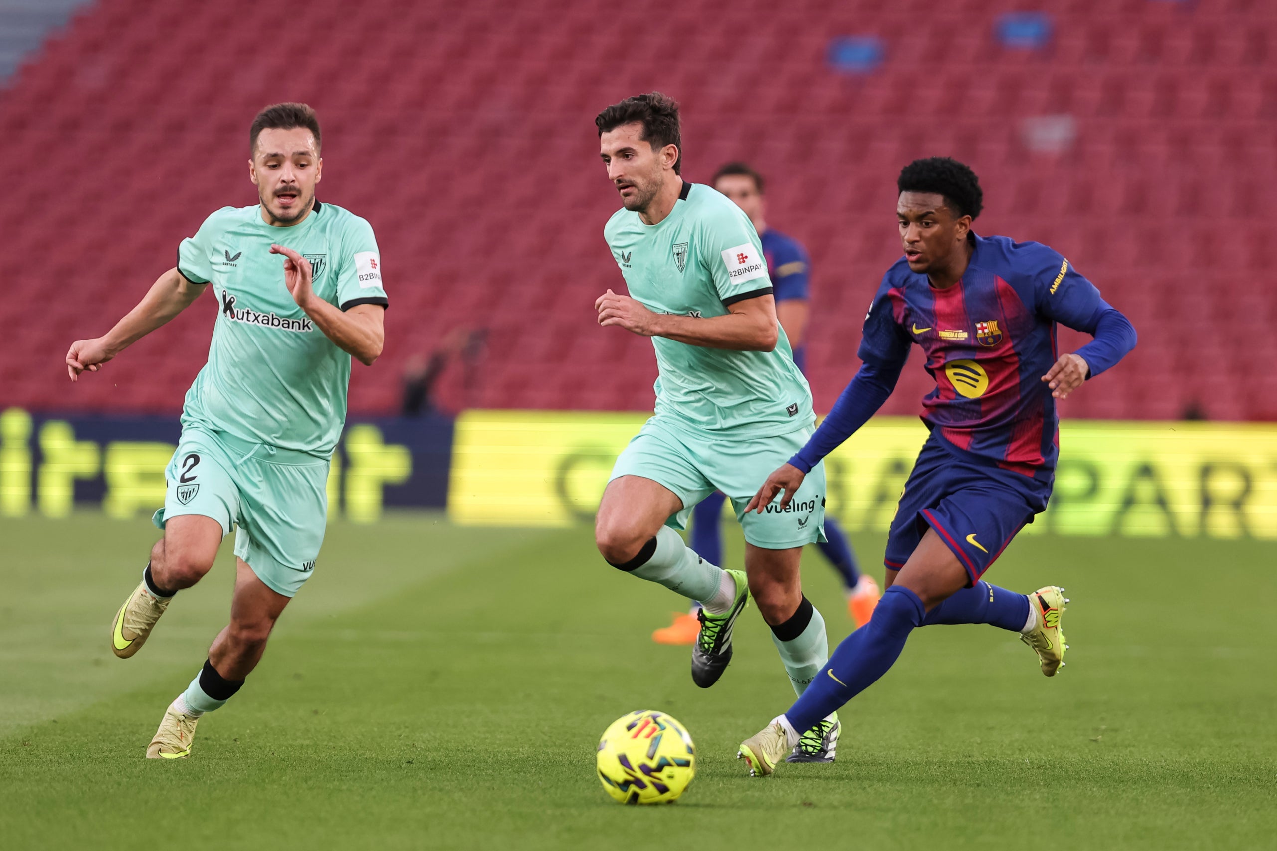 Els jugadors del Barça i l'Athletic, durant el partit de retorn al Camp Nou | Europa Press
