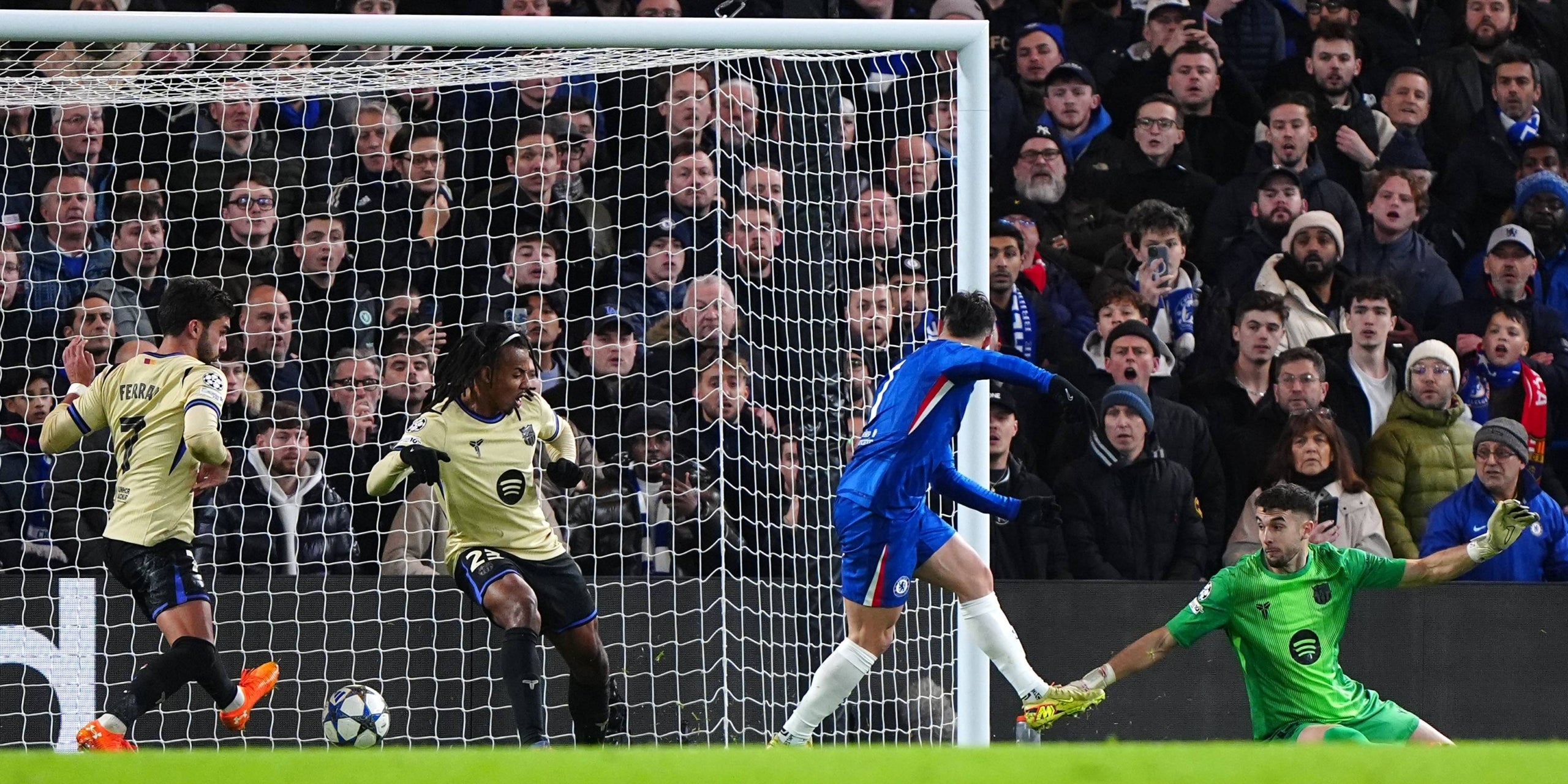 El gol en pròpia porteria de Kounde contra el Chelsea | Europa Press