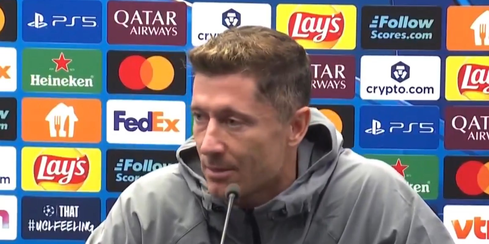 Robert Lewandowski, durant una roda de premsa amb el Barça | FC Barcelona