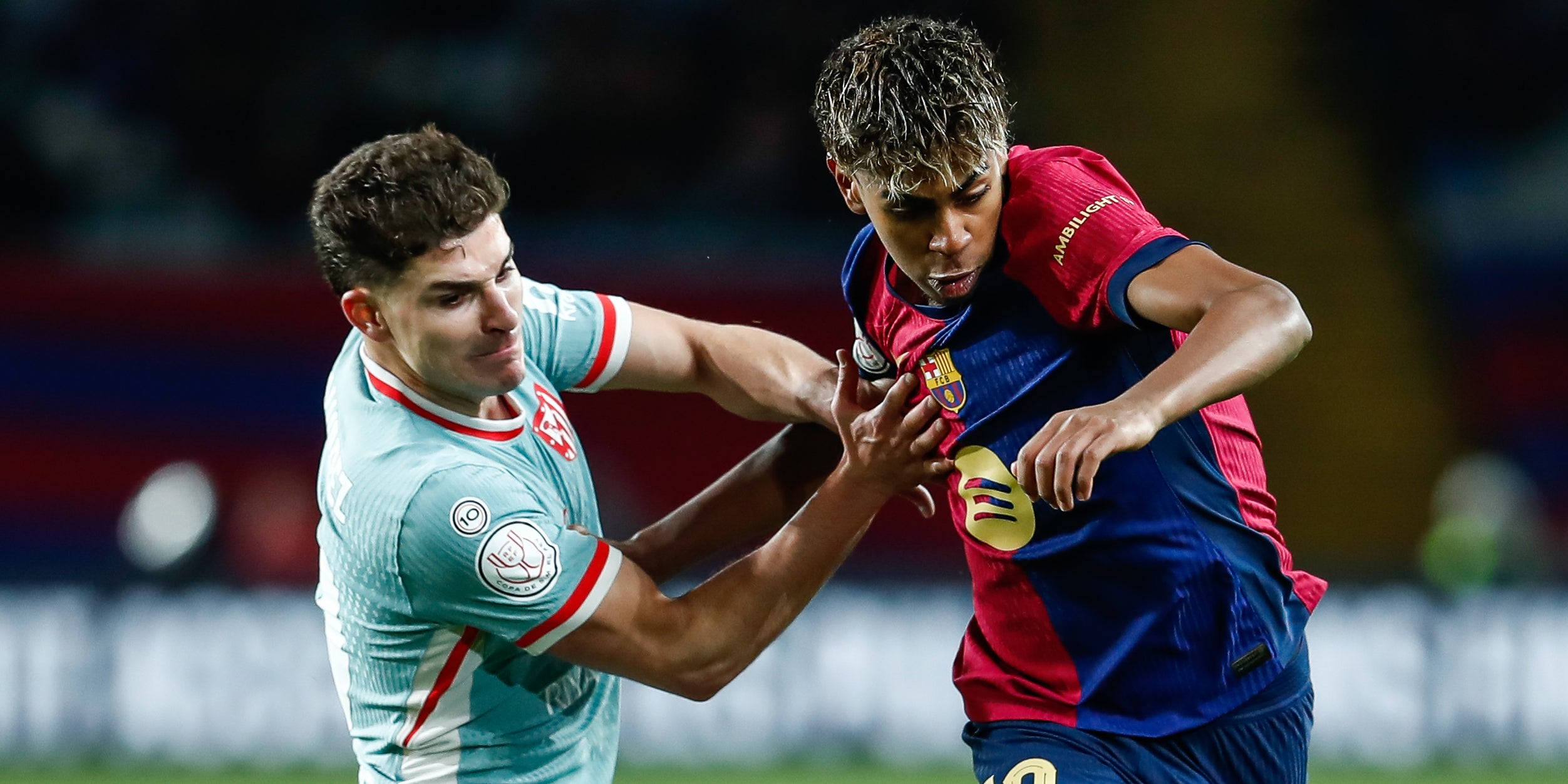 Julián Álvarez i Lamine Yamal, durant el Barça-Atlètic de la temporada passada | Europa Press