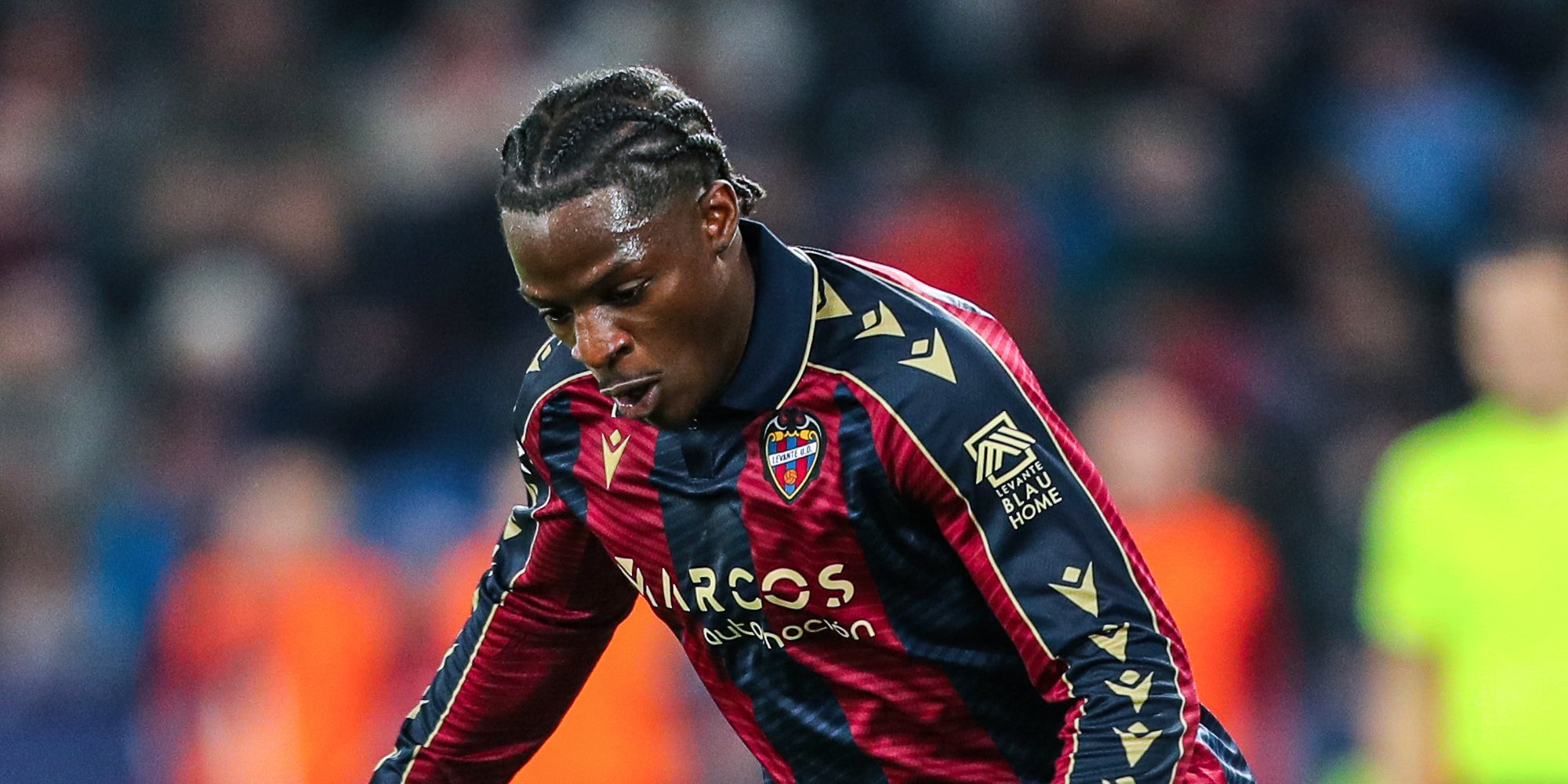 Etta Eyong, jugador del Llevant, durant un partit de Lliga | Europa Press