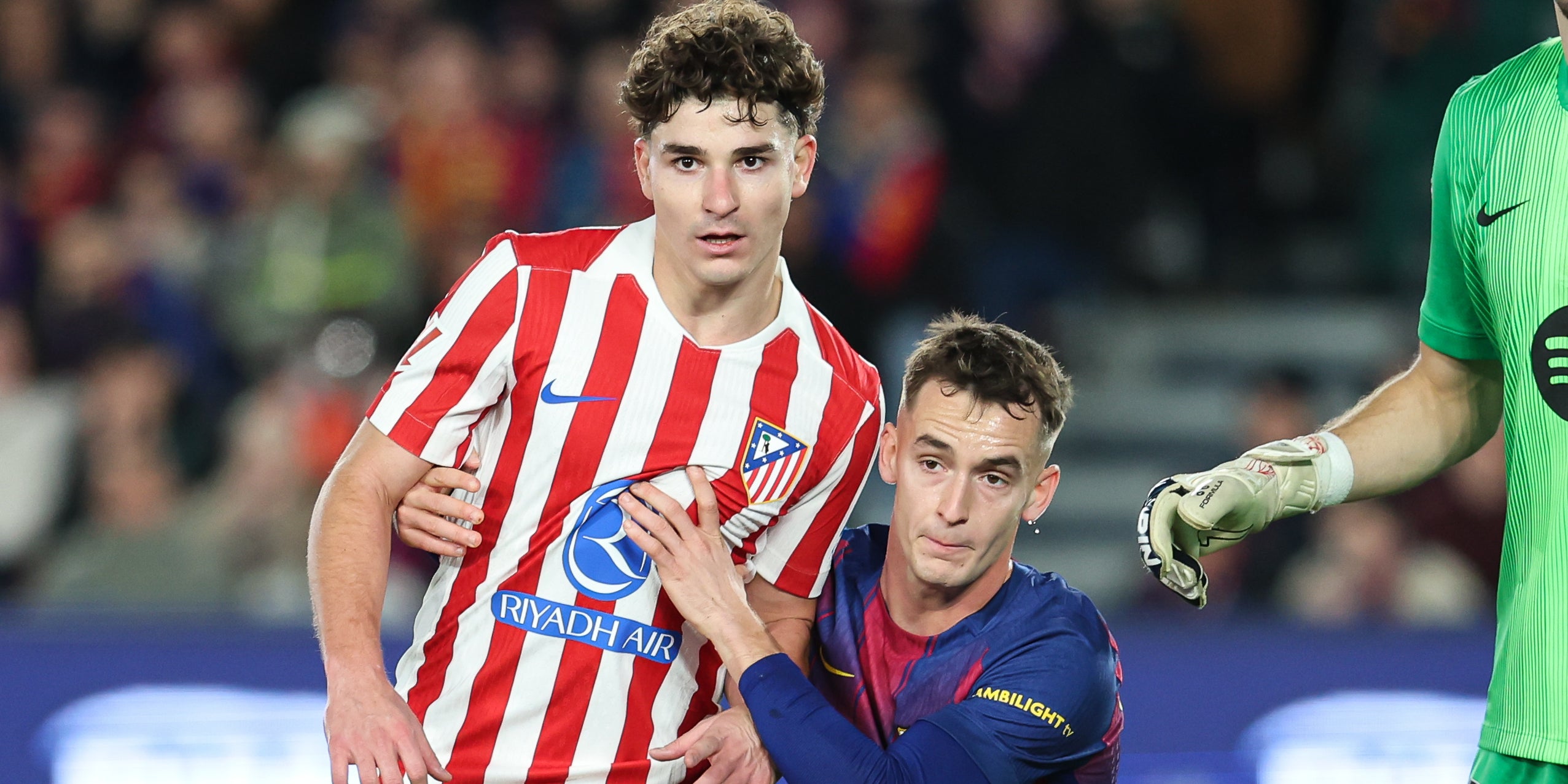 Julián Álvarez, durante un partido contra el Barça | Europa Press