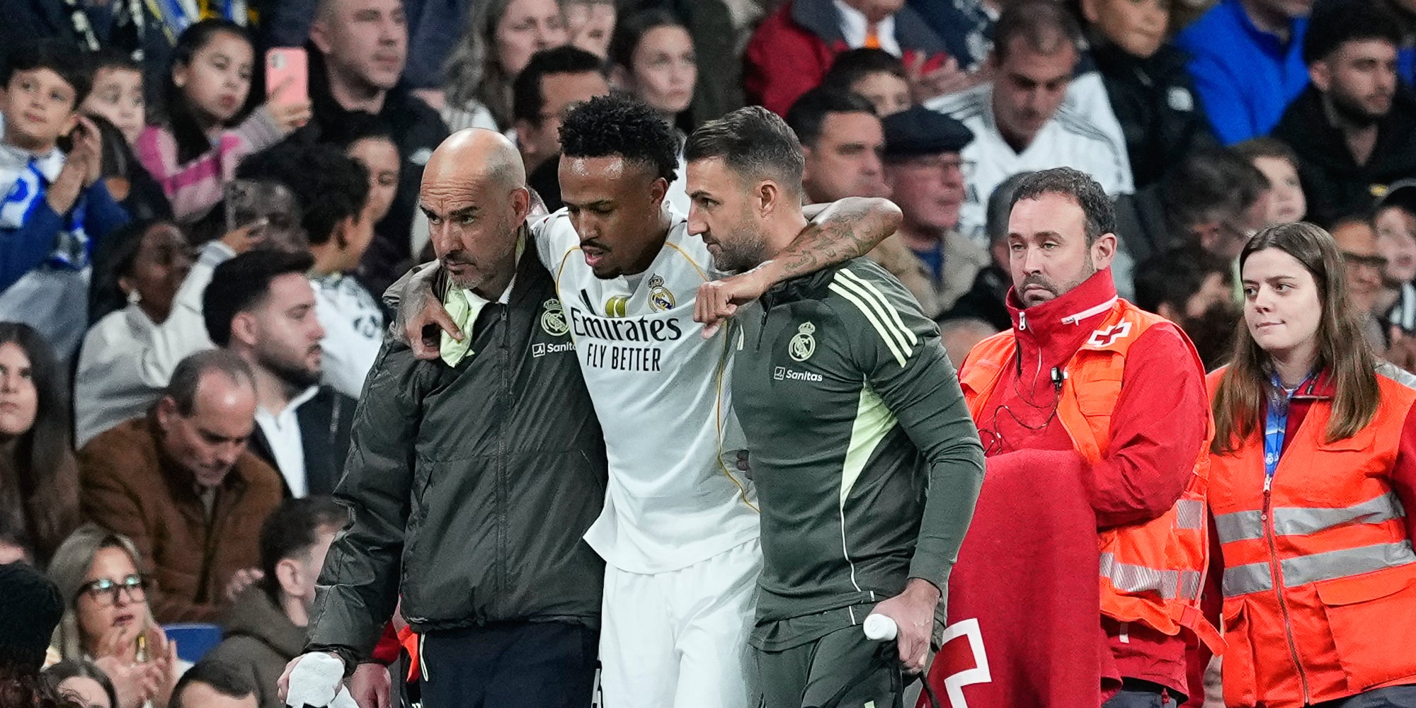 Eder Militão, marxant lesionat durant el Madrid-Celta | Europa Press