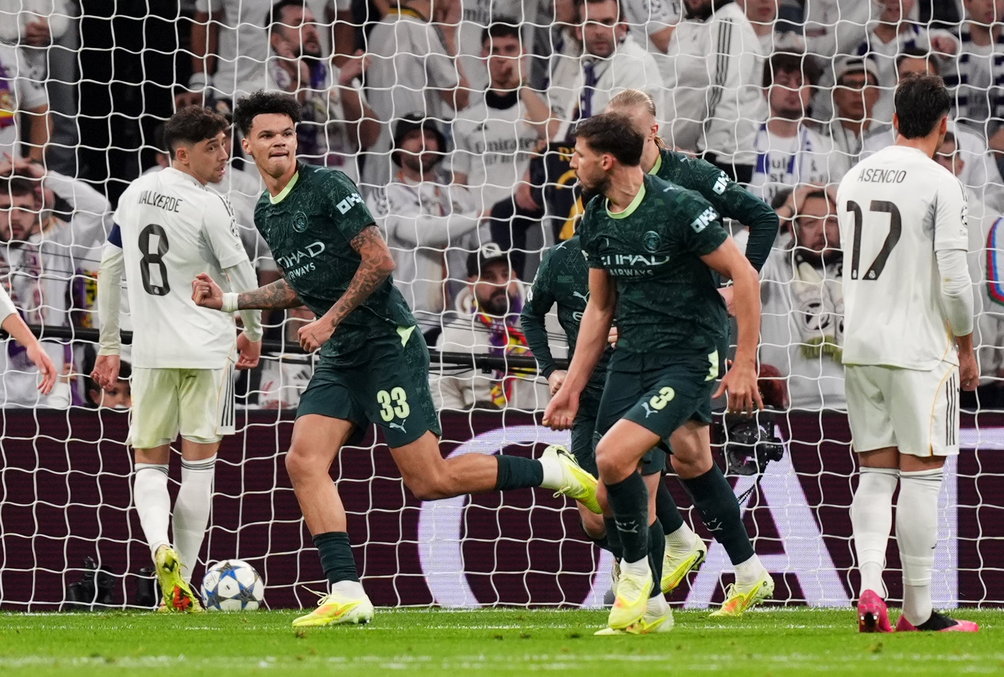 Els jugadors del Manchester City, celebrant un dels gols contra el Madrid | Europa Press