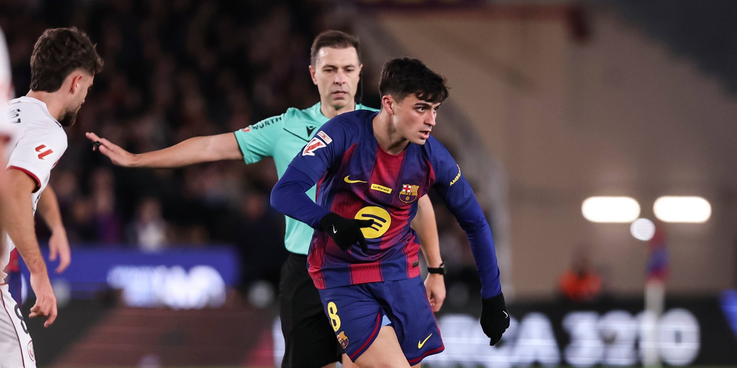 Pedri durante el Barça-Osasuna de Liga | Europa Press