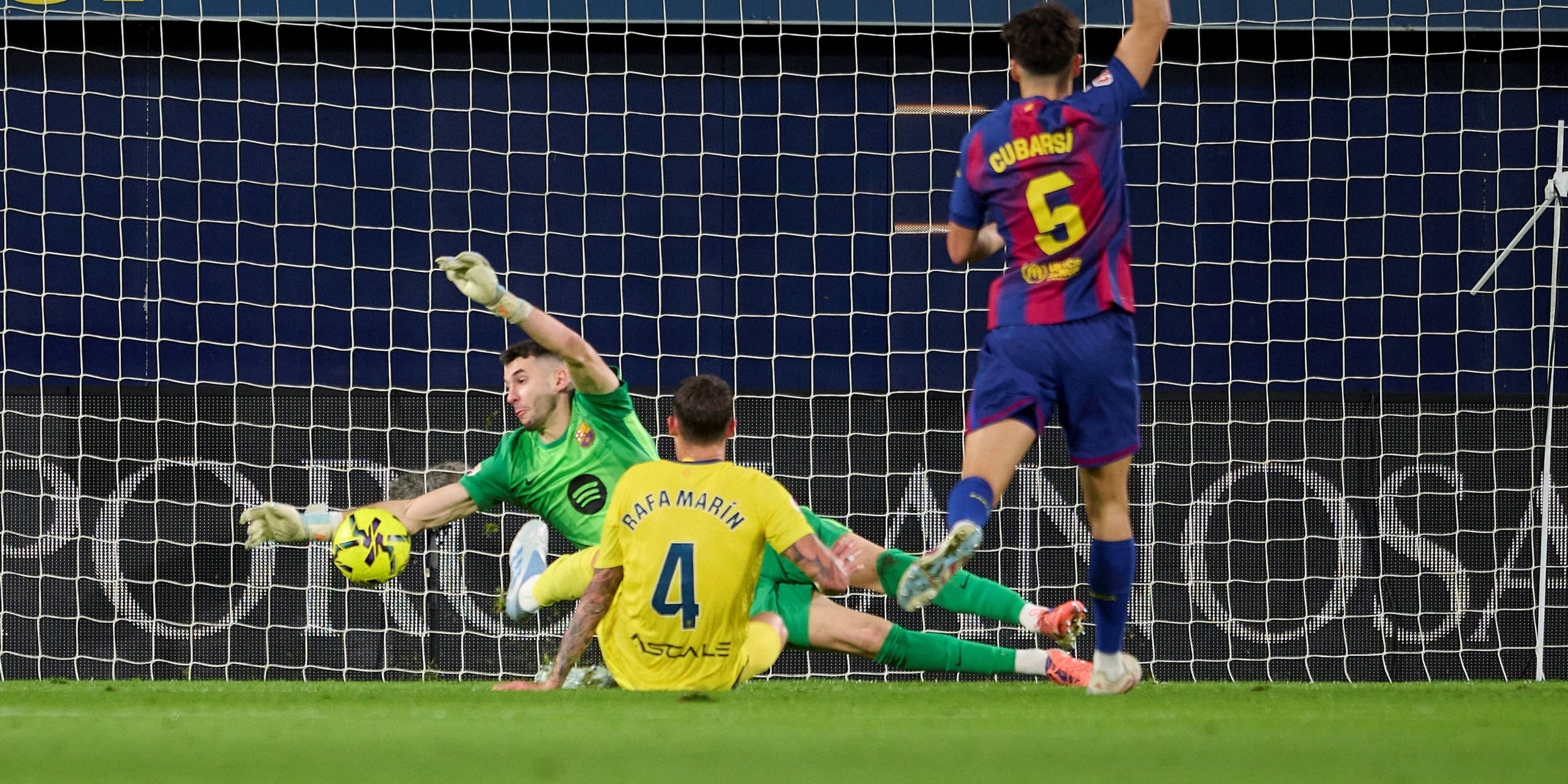 Joan Garcia durant el Vila-real - Barça de Lliga | Europa Press