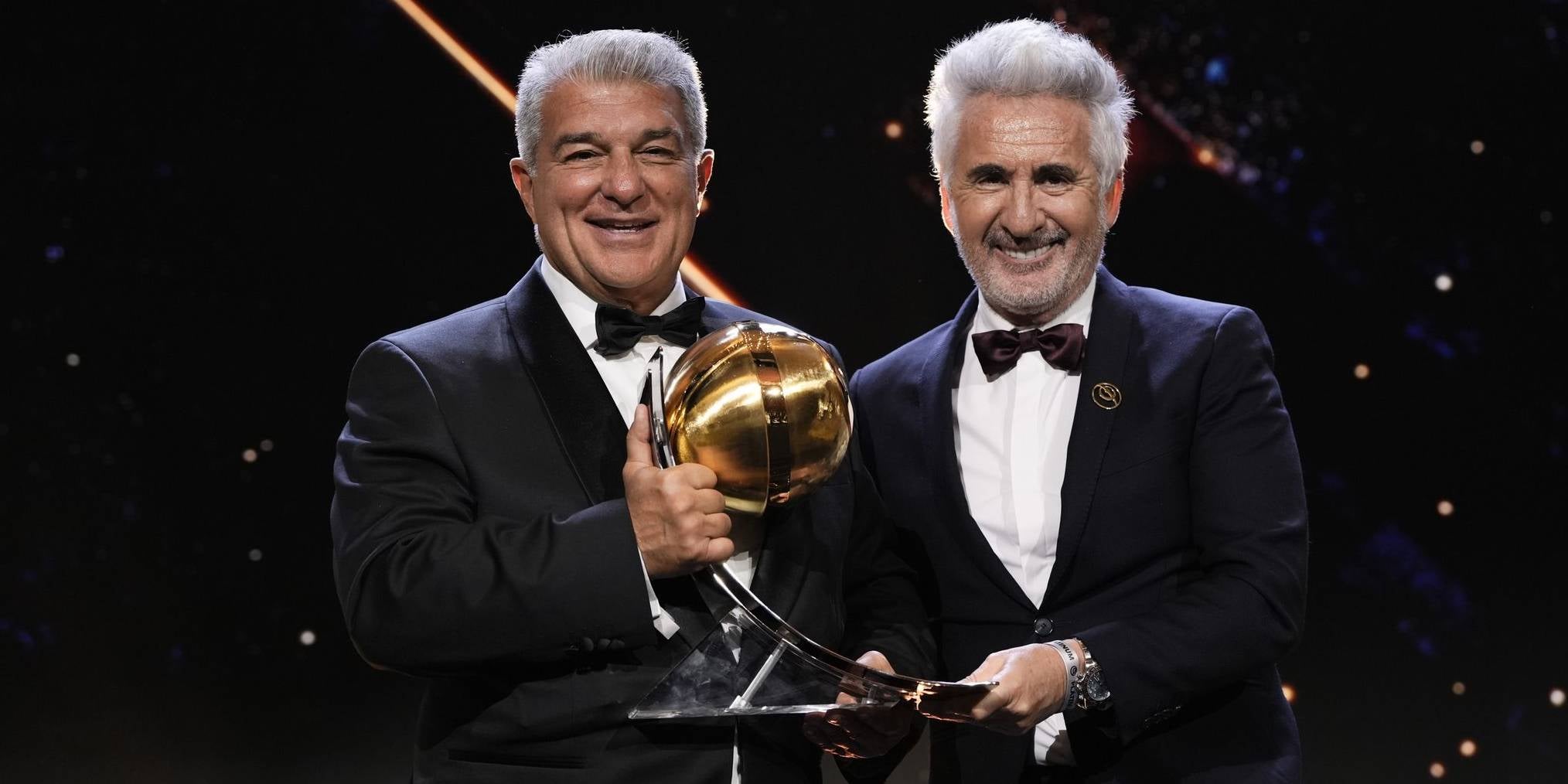 Joan Laporta, president del FC Barcelona, i Xavi Puig, director responsable del femení, durant els Globe Soccer Awards | FC Barcelona