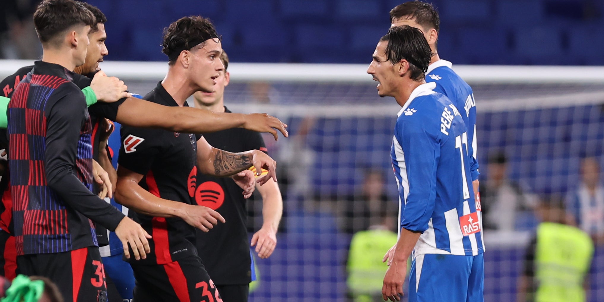 Pere Milla, durant un derbi contra el Barça | Europa Press