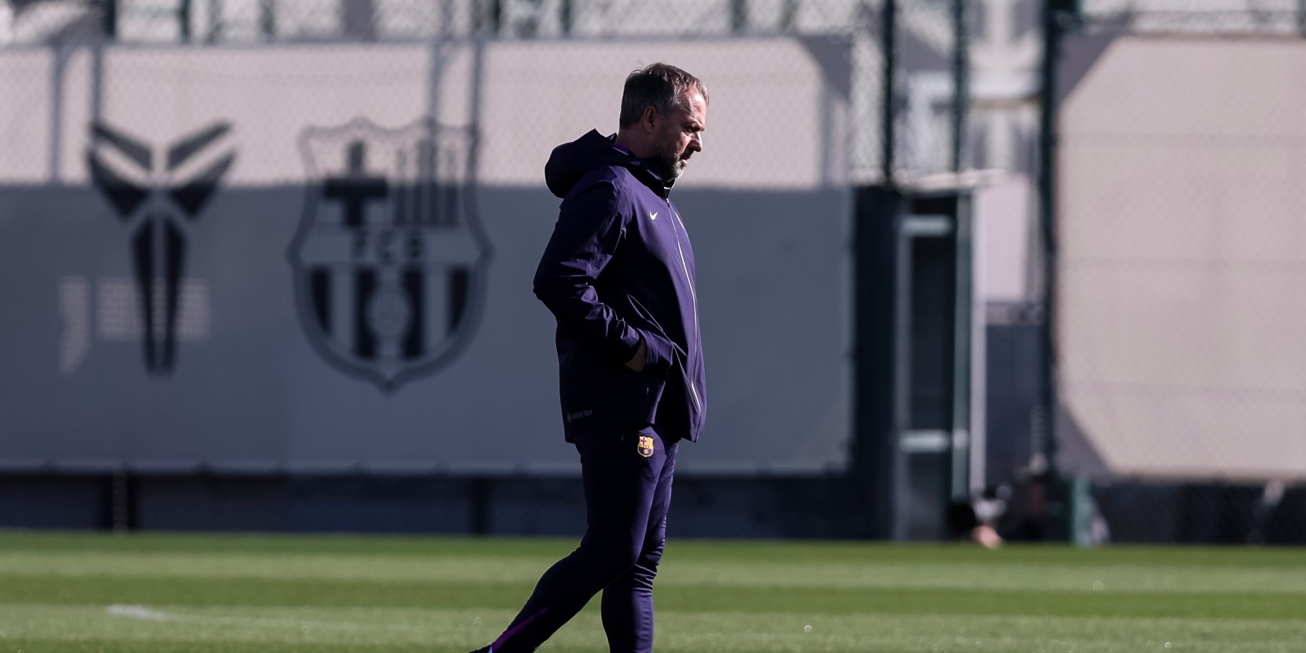 Hansi Flick, durant un entrenament amb el Barça | Europa Press