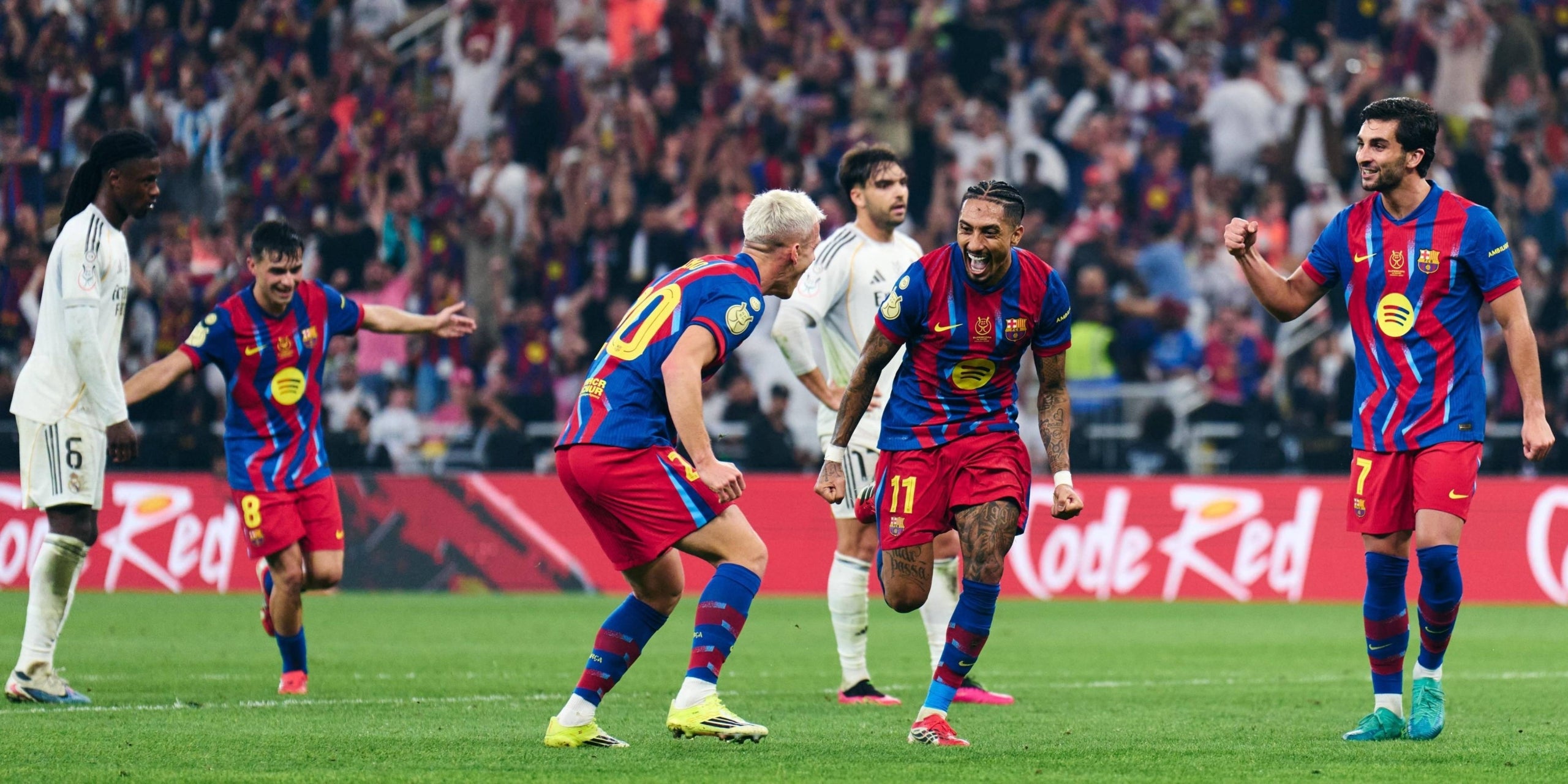 Raphinha, celebrant un dels seus gols contra el Madrid a la final de la Supercopa | Europa Press