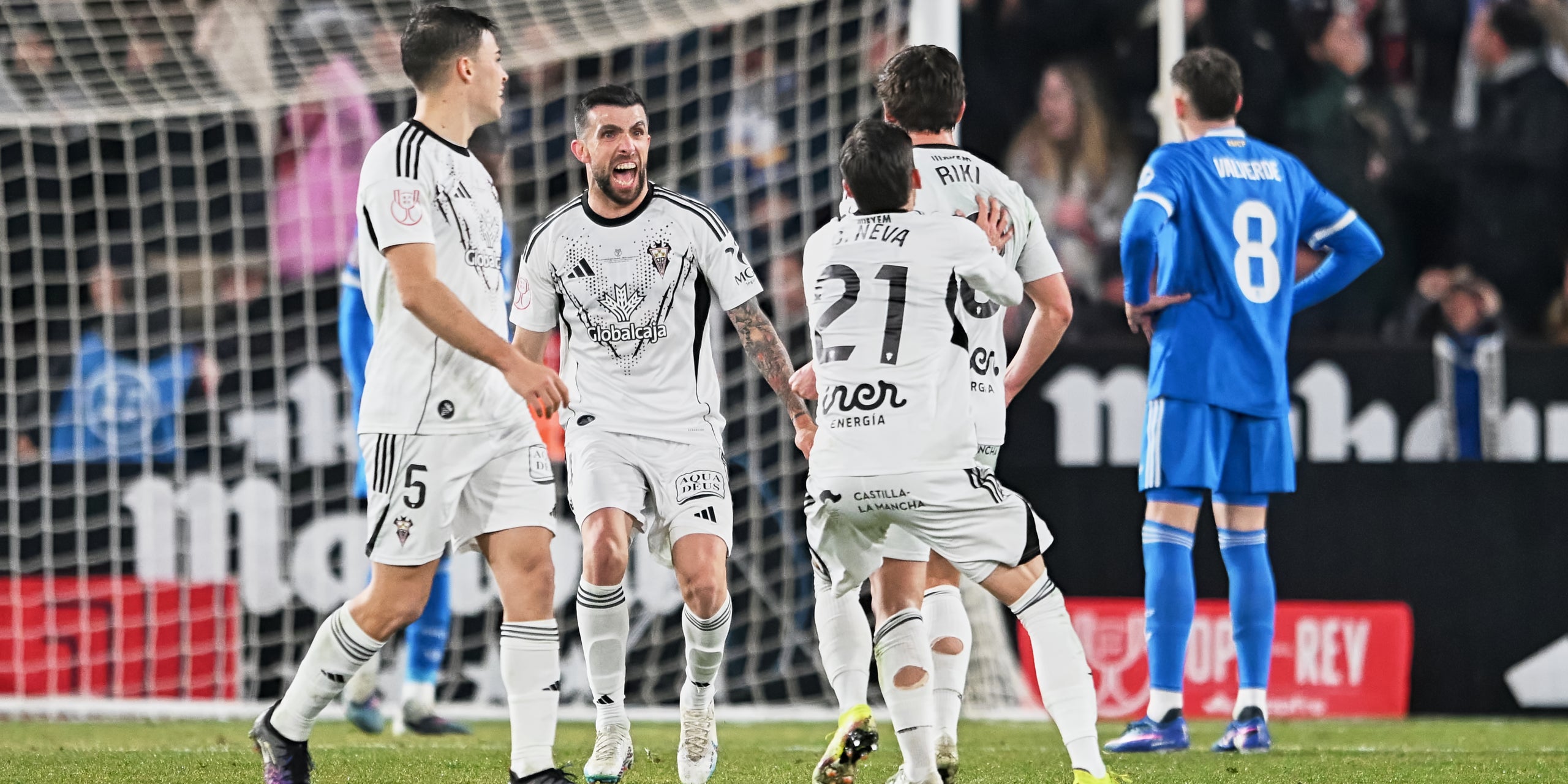 Los jugadores del Albacete, celebrando uno de los goles contra el Real Madrid | Europa Press
