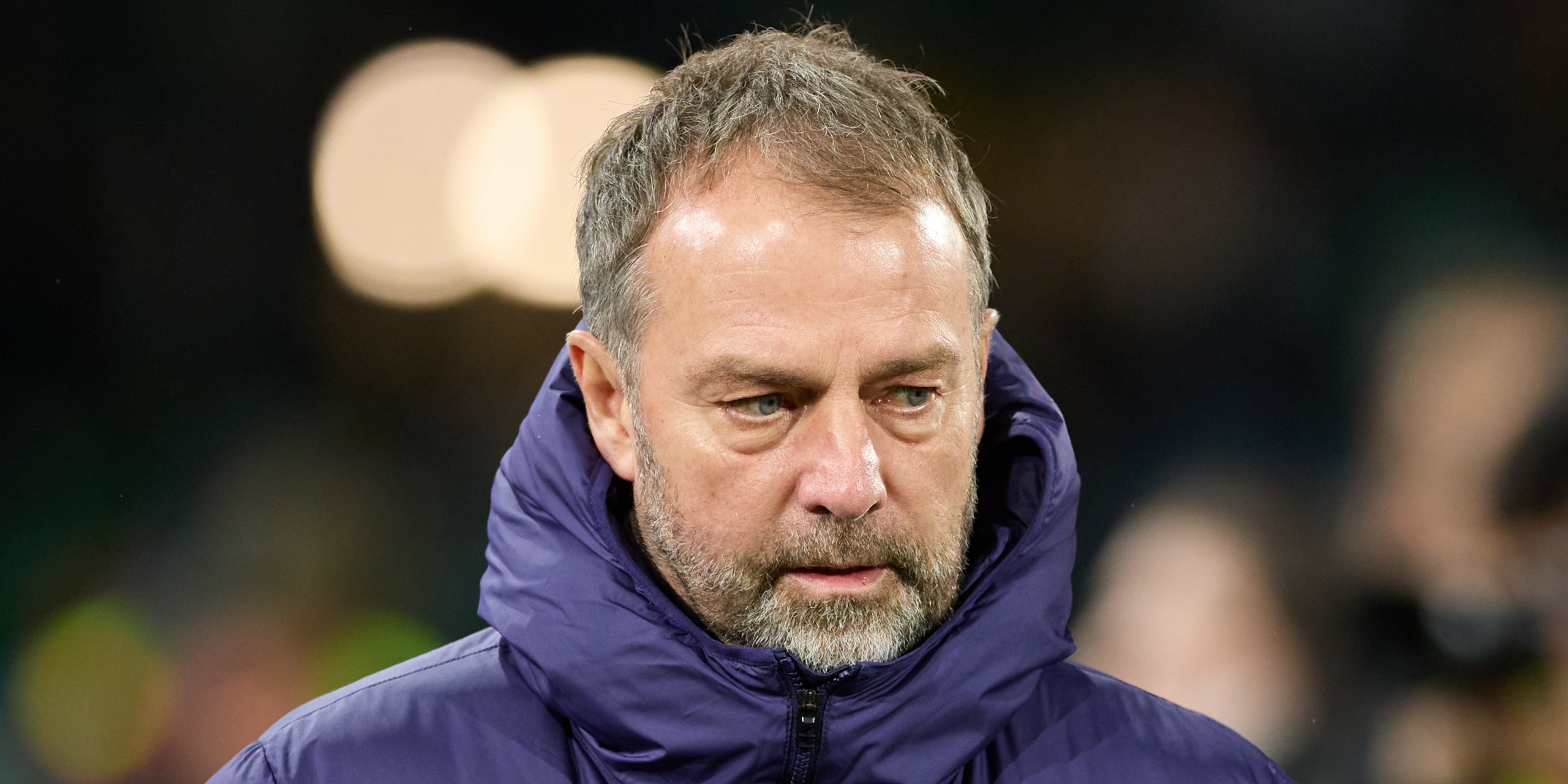 Hansi Flick, durant el Racing-Barça de vuitens de final de la Copa | Europa Press