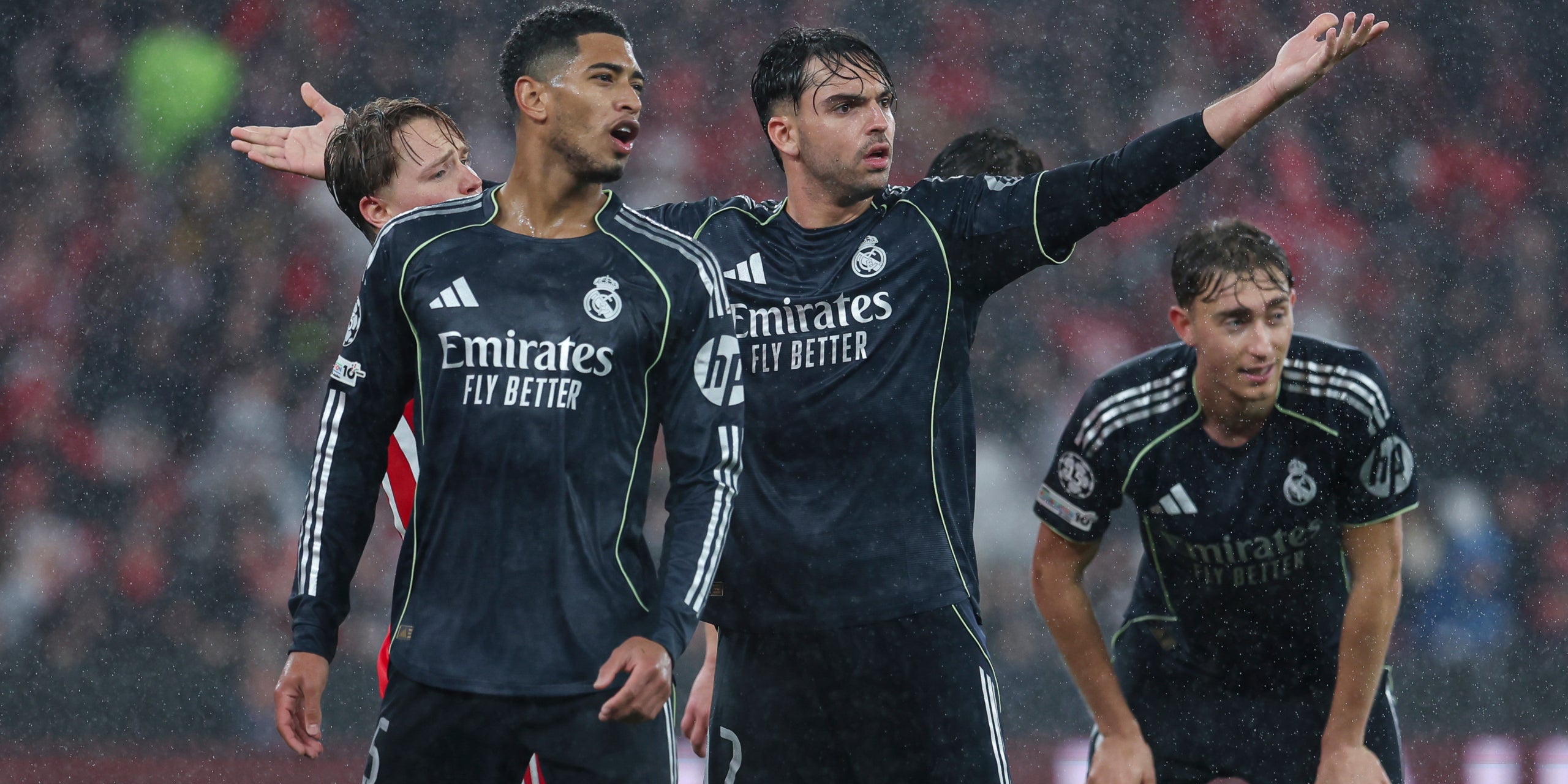 Els jugadors del Madrid, durant el partit contra el Benfica | Europa Press