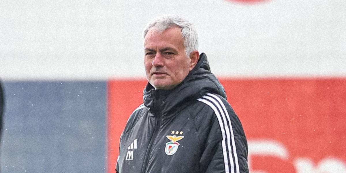 José Mourinho, durant un entrenament amb el Benfica | SL Benfica