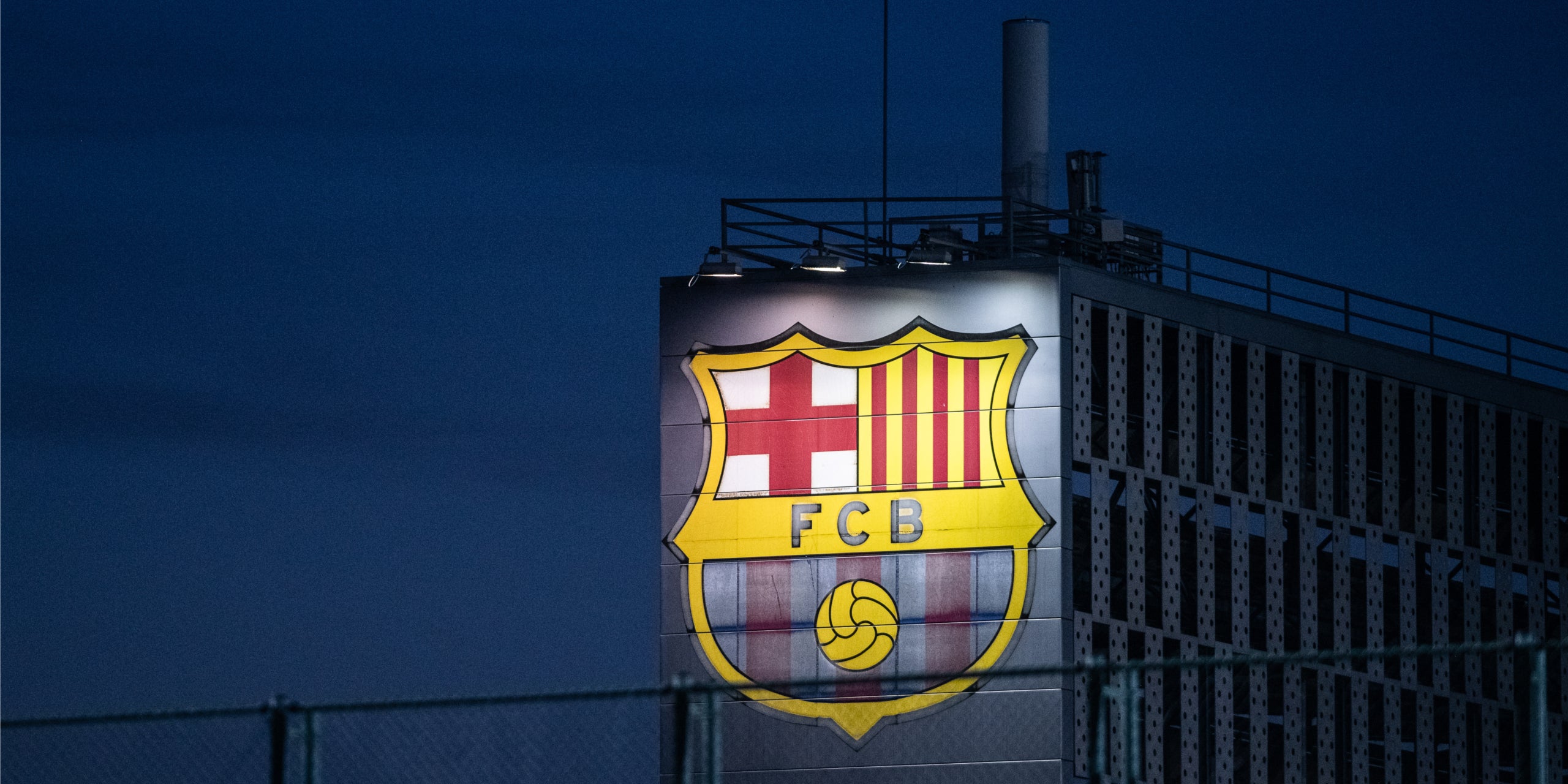 L'escut del Barça a la Ciutat Esportiva Joan Gamper | Europa Press