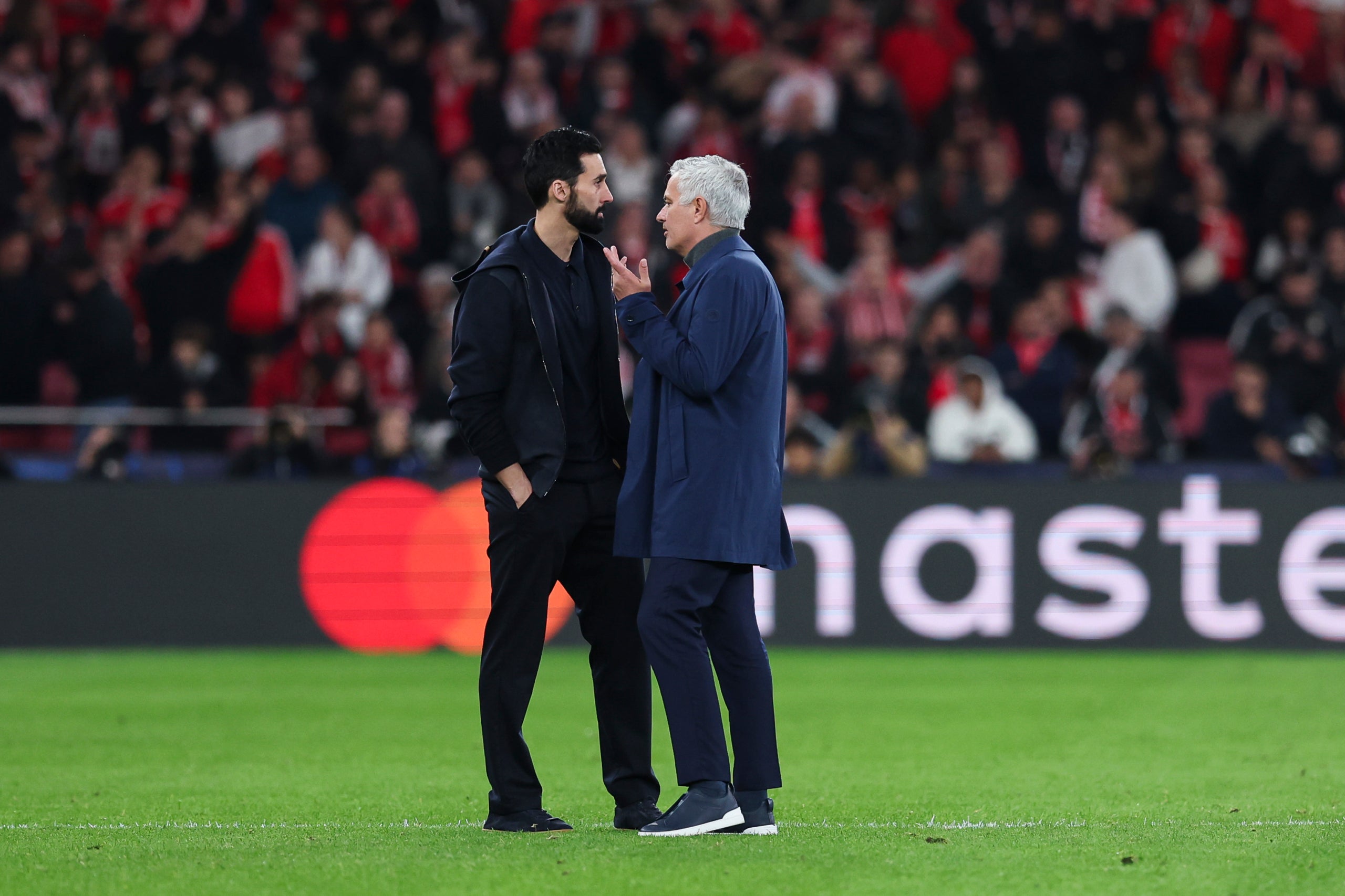 Mourinho i Arbeloa, durant el Benfica-Madrid de l'anada | Europa Press