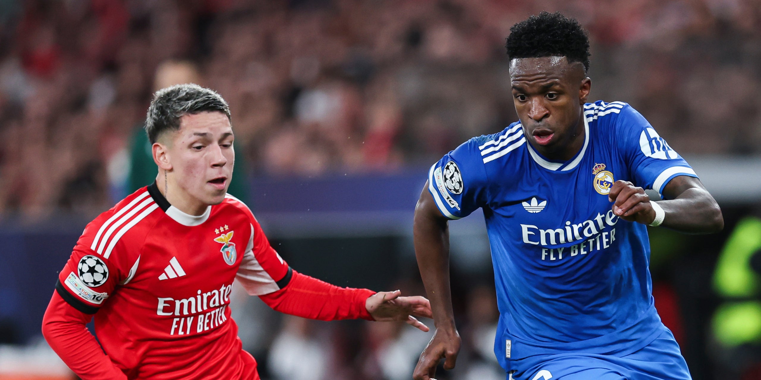 Gianluca Prestianni y Vinicius, durante el Benfica-Madrid de Champions | Europa Press