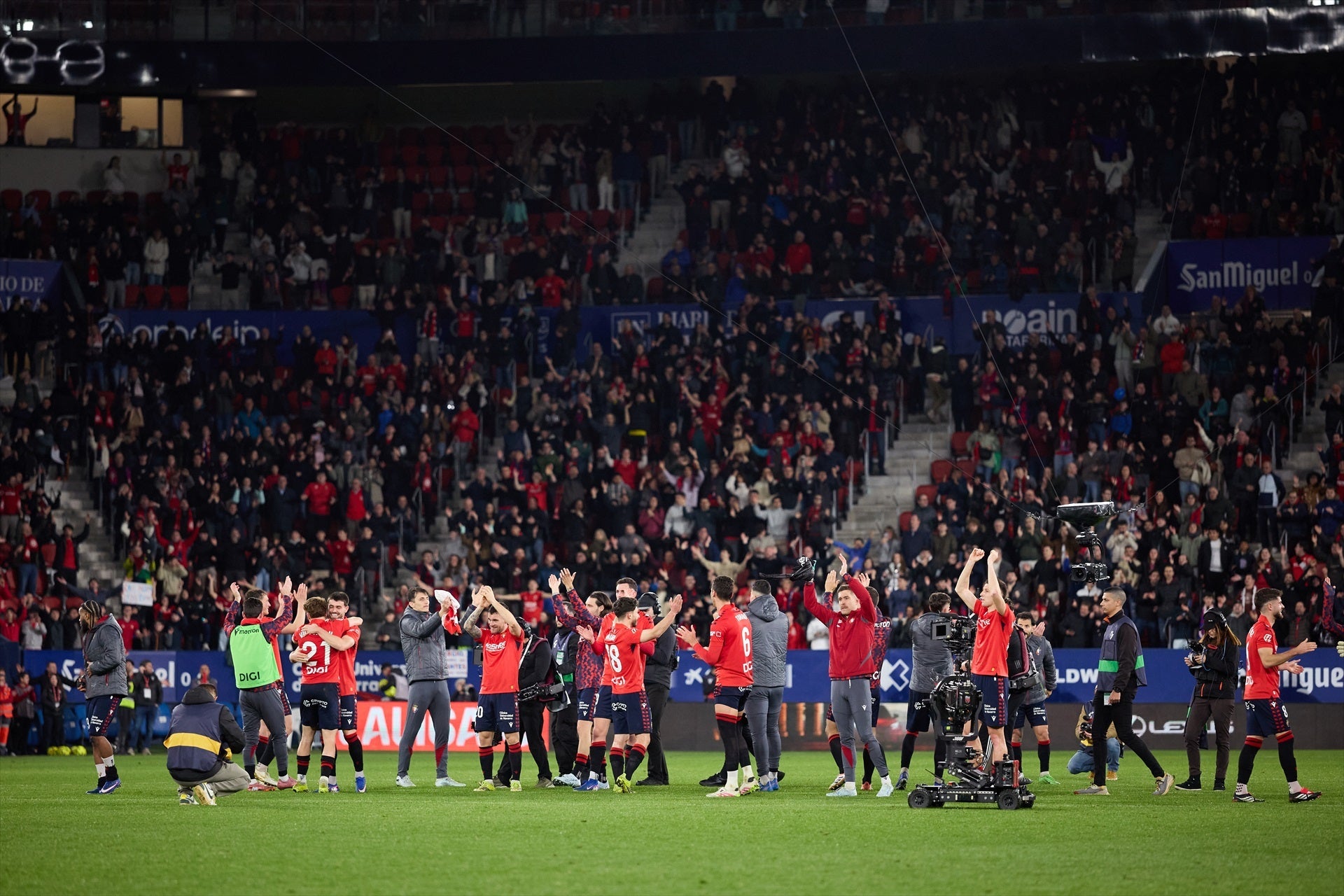 Els jugadors de l'Osasuna celebren la victòria contra el Madrid | Europa Press