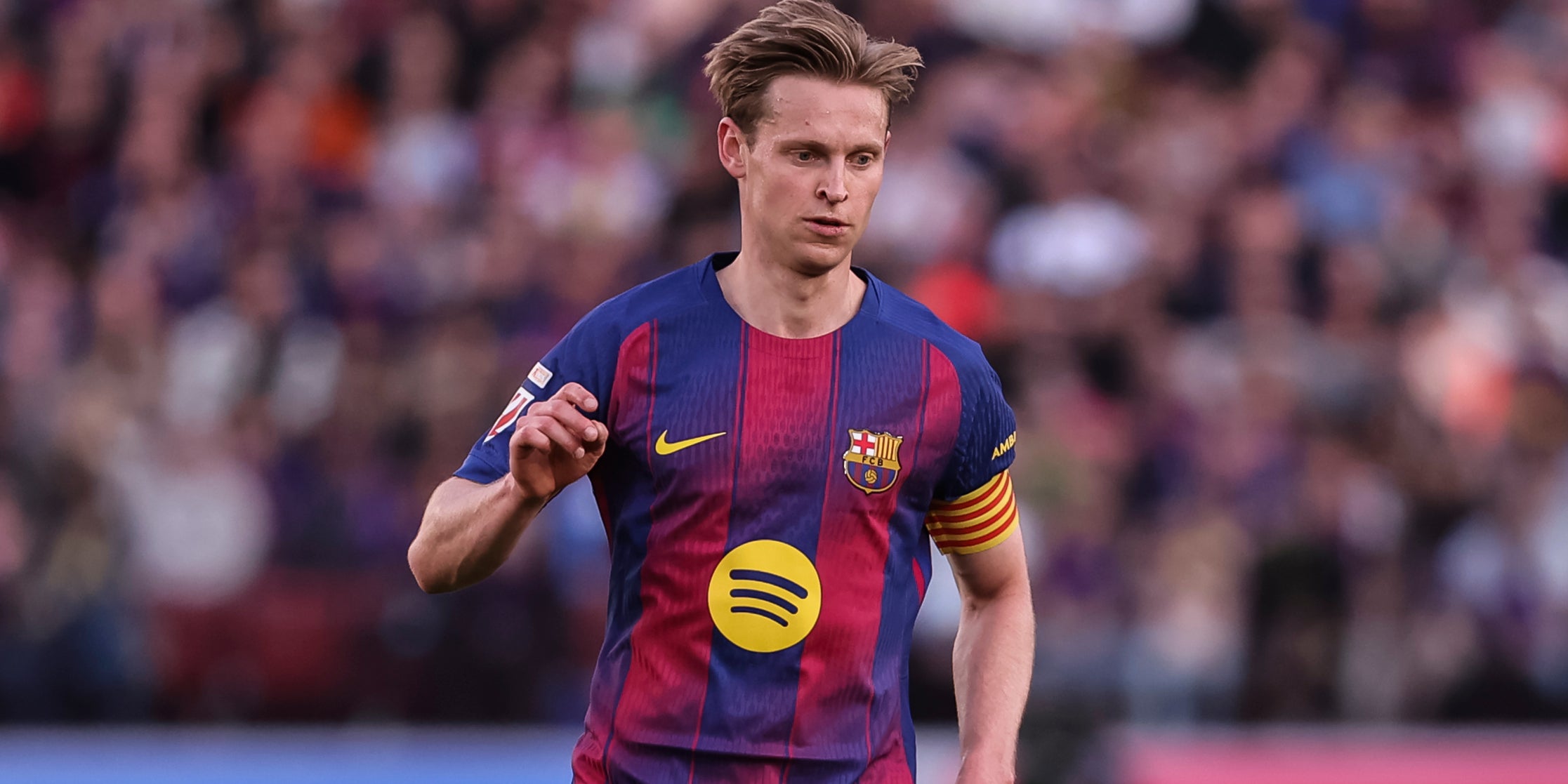 Frenkie de Jong, durant un partit amb el Barça | Europa Press
