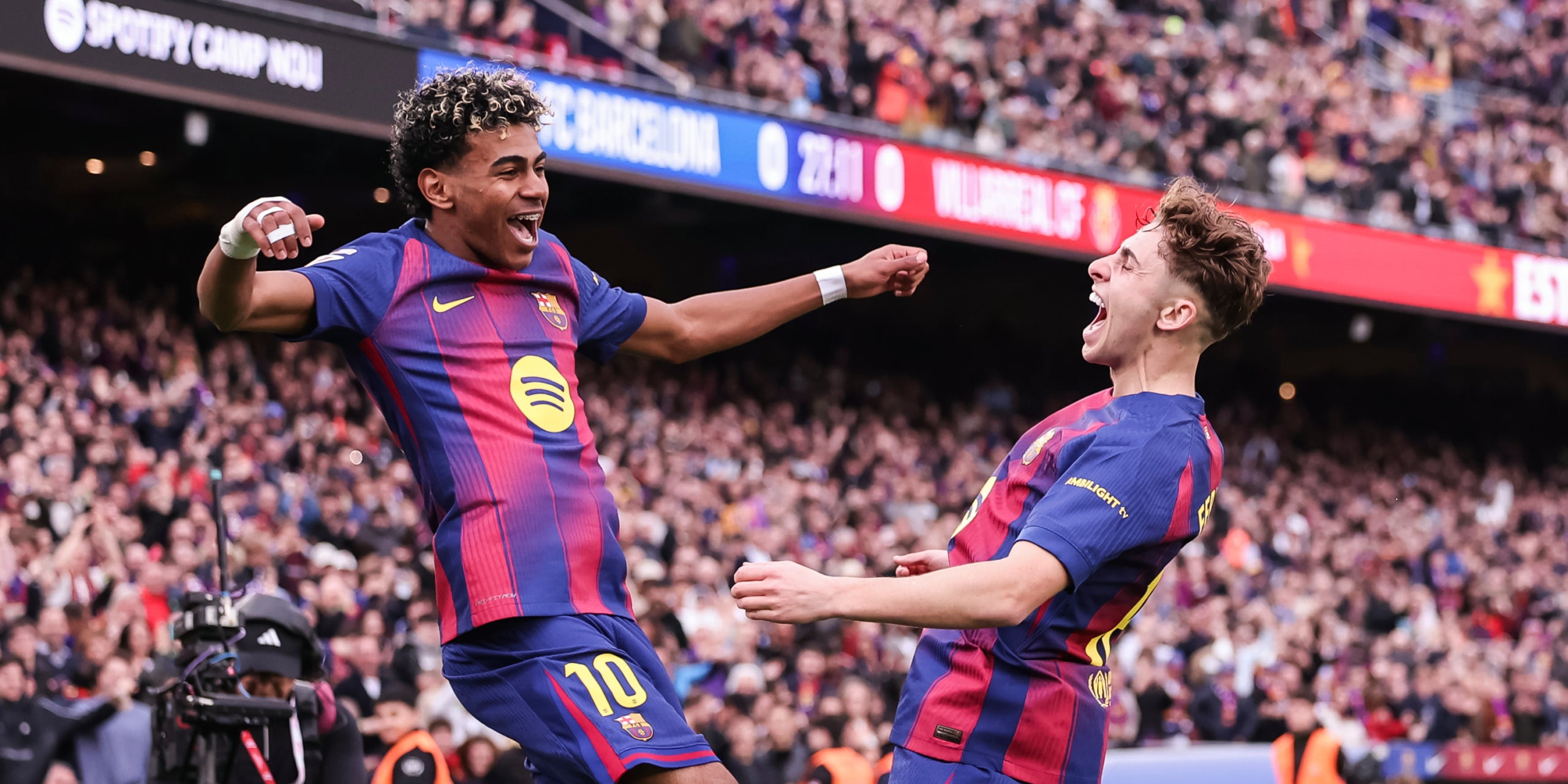 Lamine Yamal i Fermín López, celebrant un gol amb el Barça | Europa Press