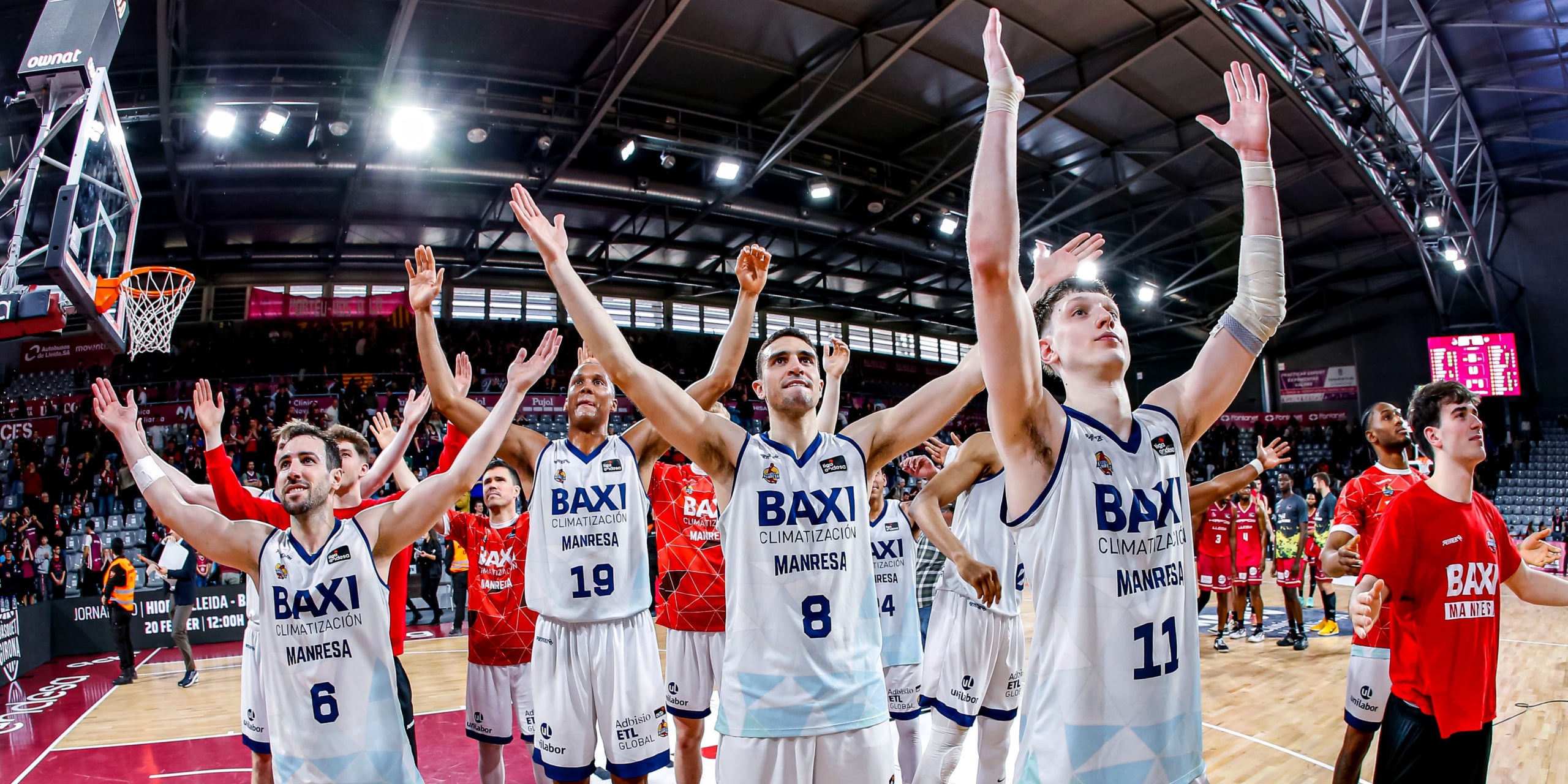 Els jugadors del Manresa, celebrant una victòria | Bàsquet Manresa