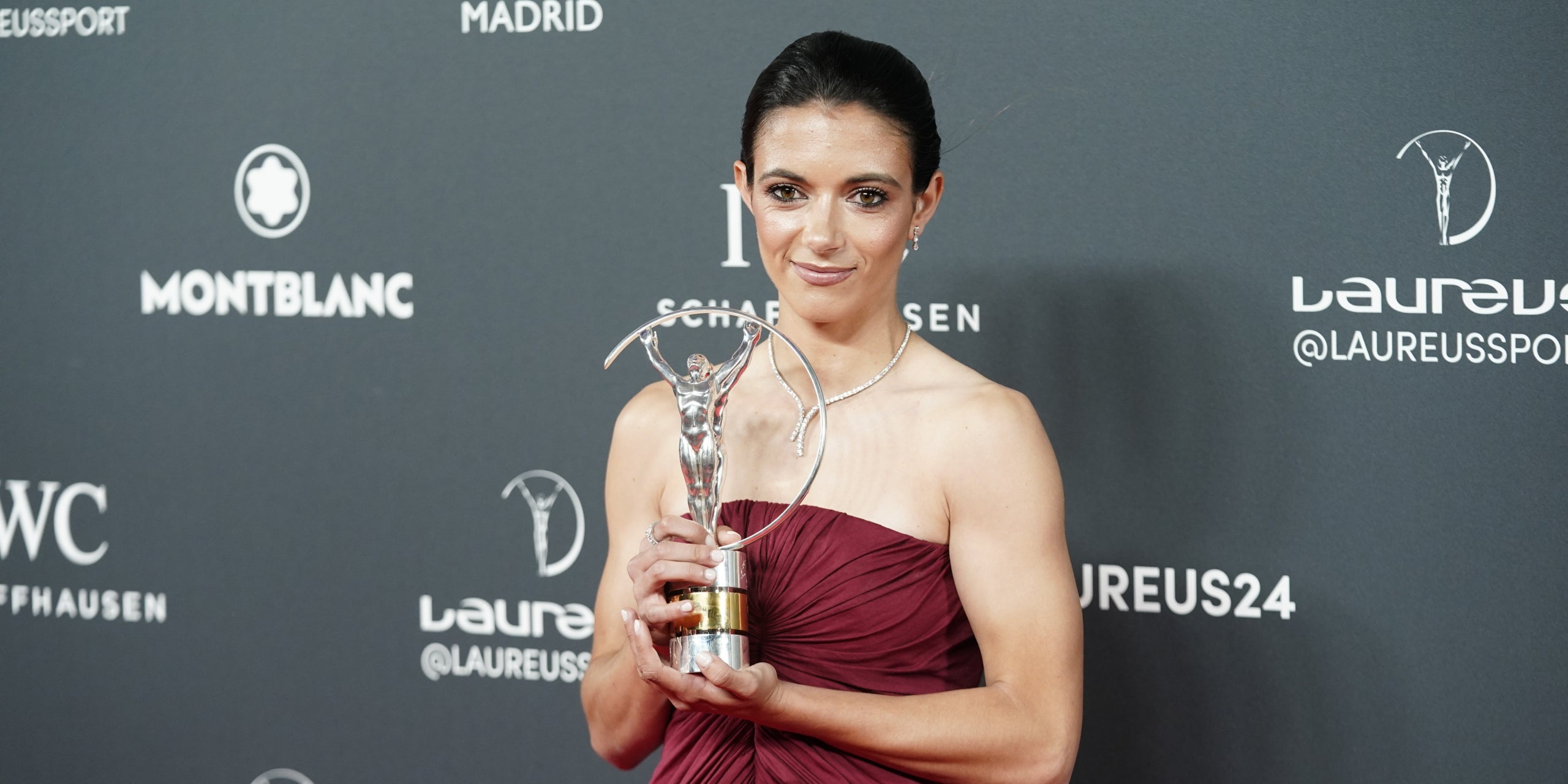 Aitana Bonmatí, amb el Premi Laureus aconseguit el 2024 | Europa Press