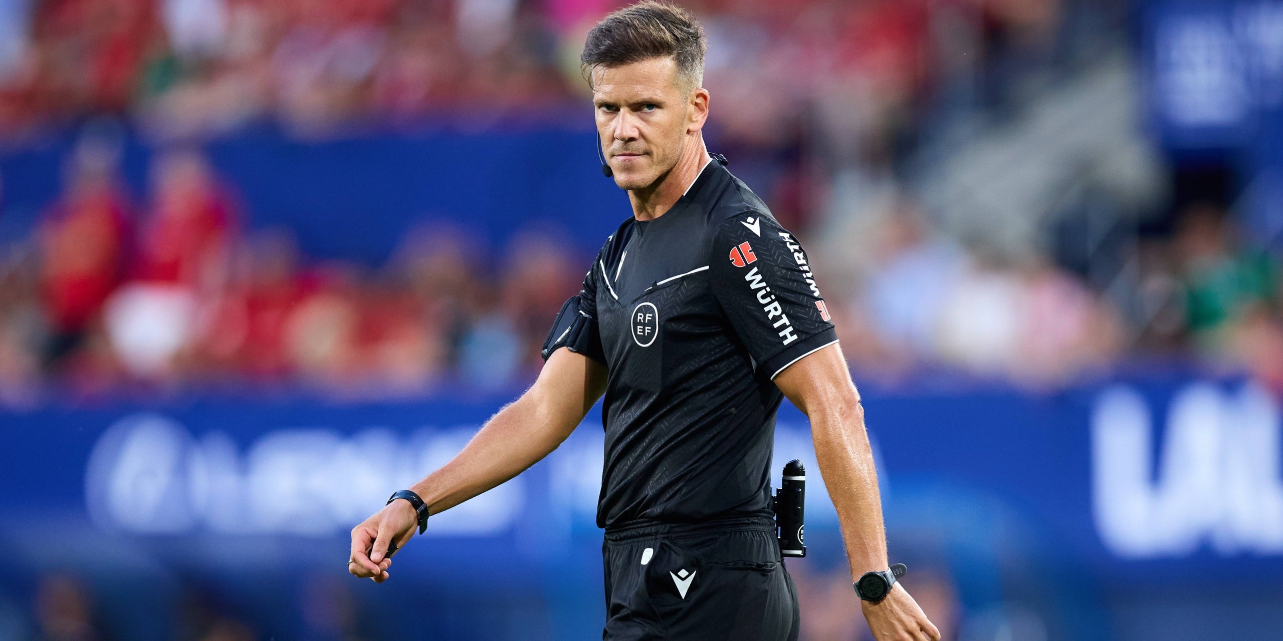 L'àrbitre Pulido Santana, durant un partit | Europa Press