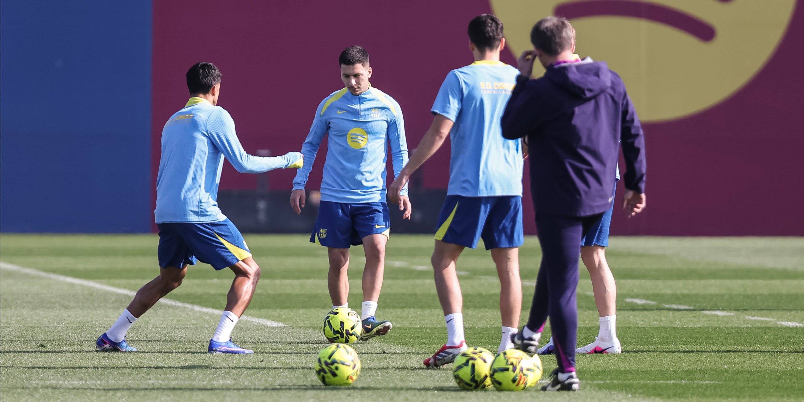 Roony Bardghji, durant un entrenament amb el Barça | Europa Press