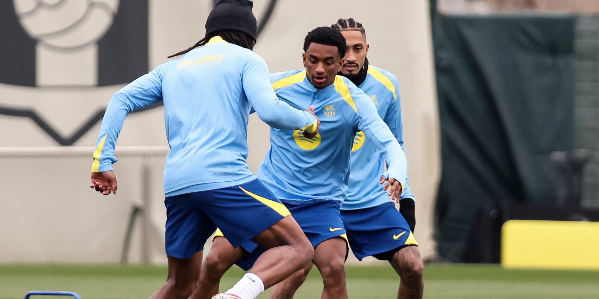 Alejandro Balde, durant un entrenament amb el Barça | Europa Press