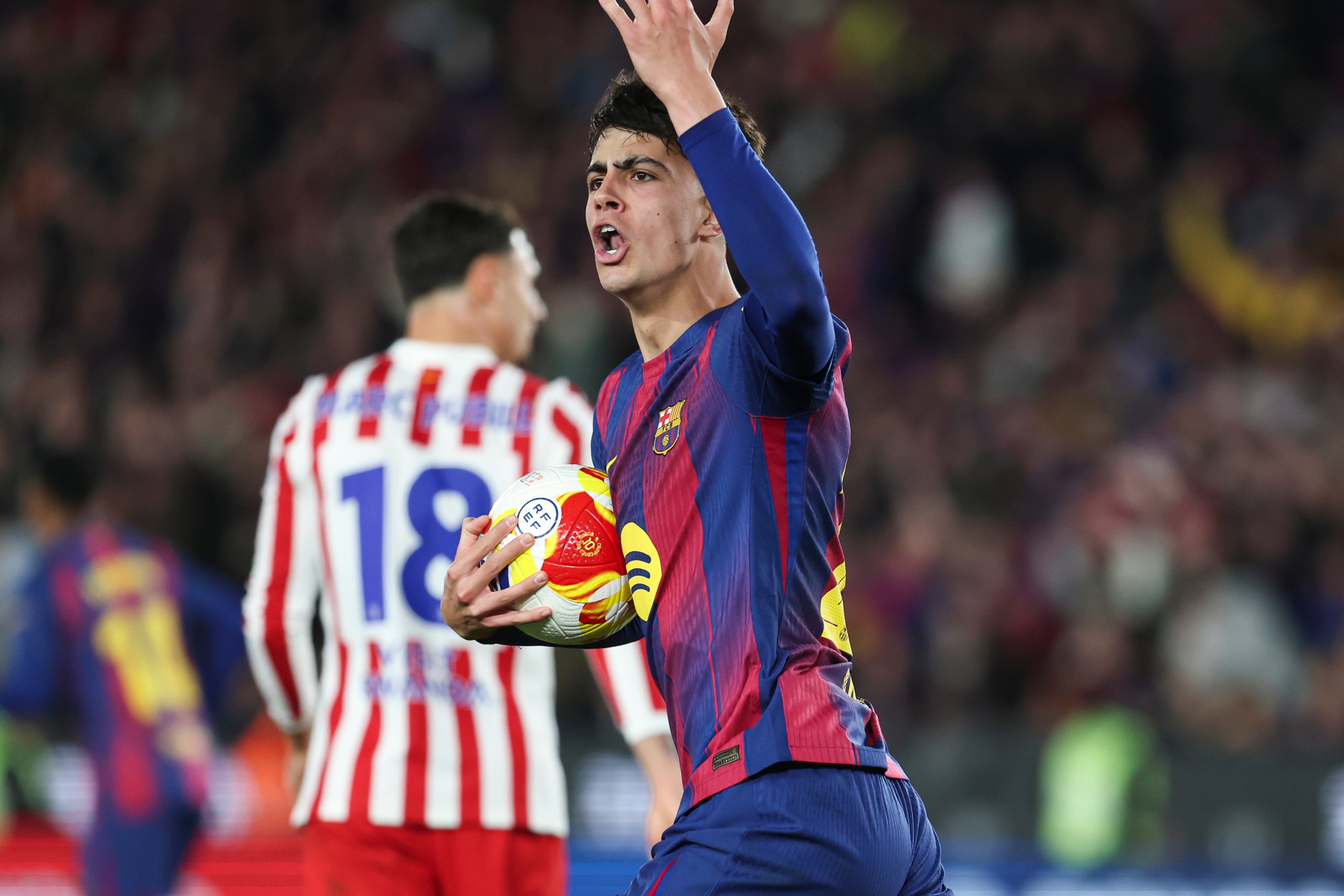 Marc Bernal, celebrant un dels seus gols contra l'Atlètic de Madrid | Europa Press