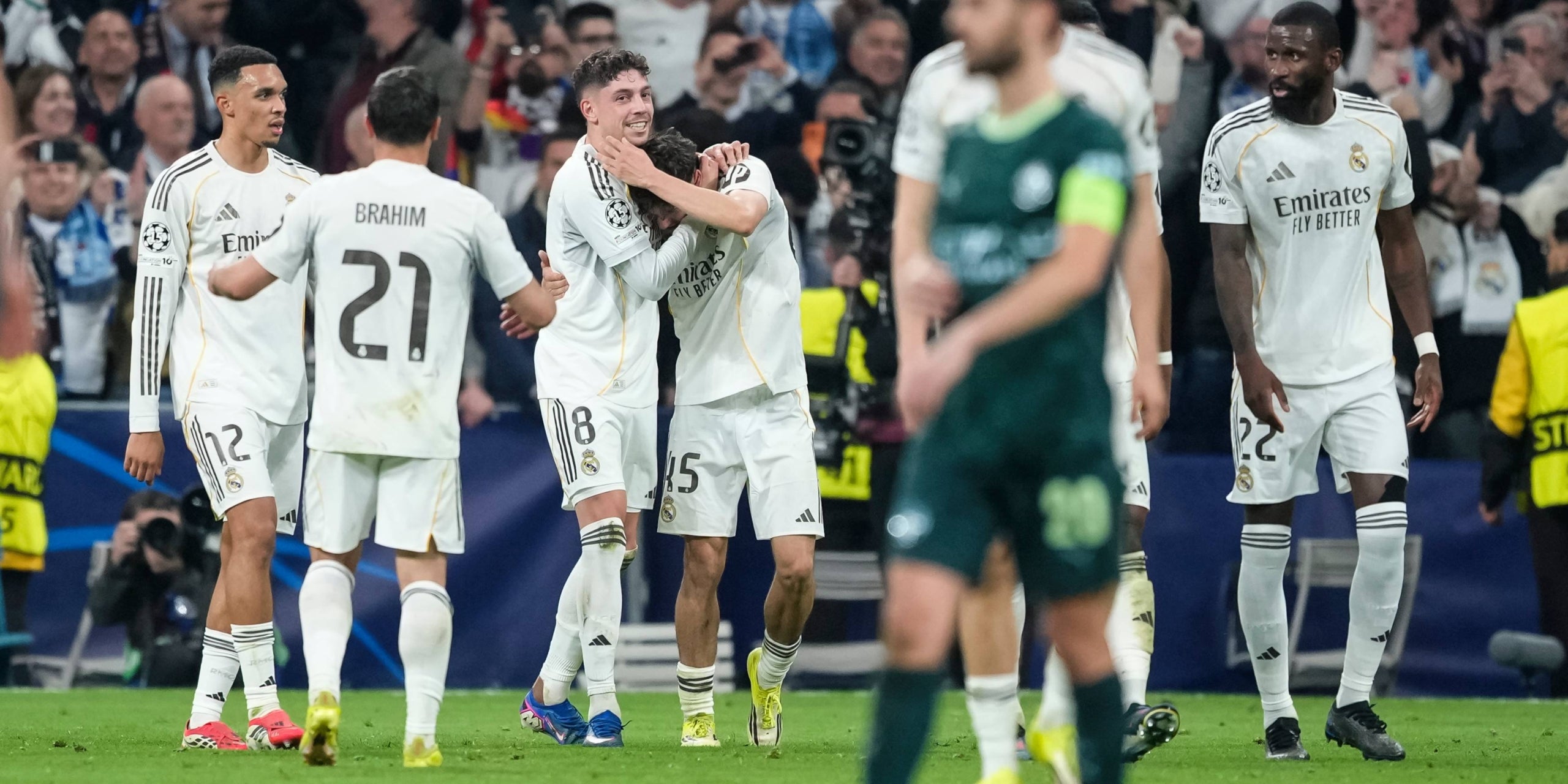 Els jugadors del Madrid, celebrant un dels gols contra el Manchester City | Europa Press